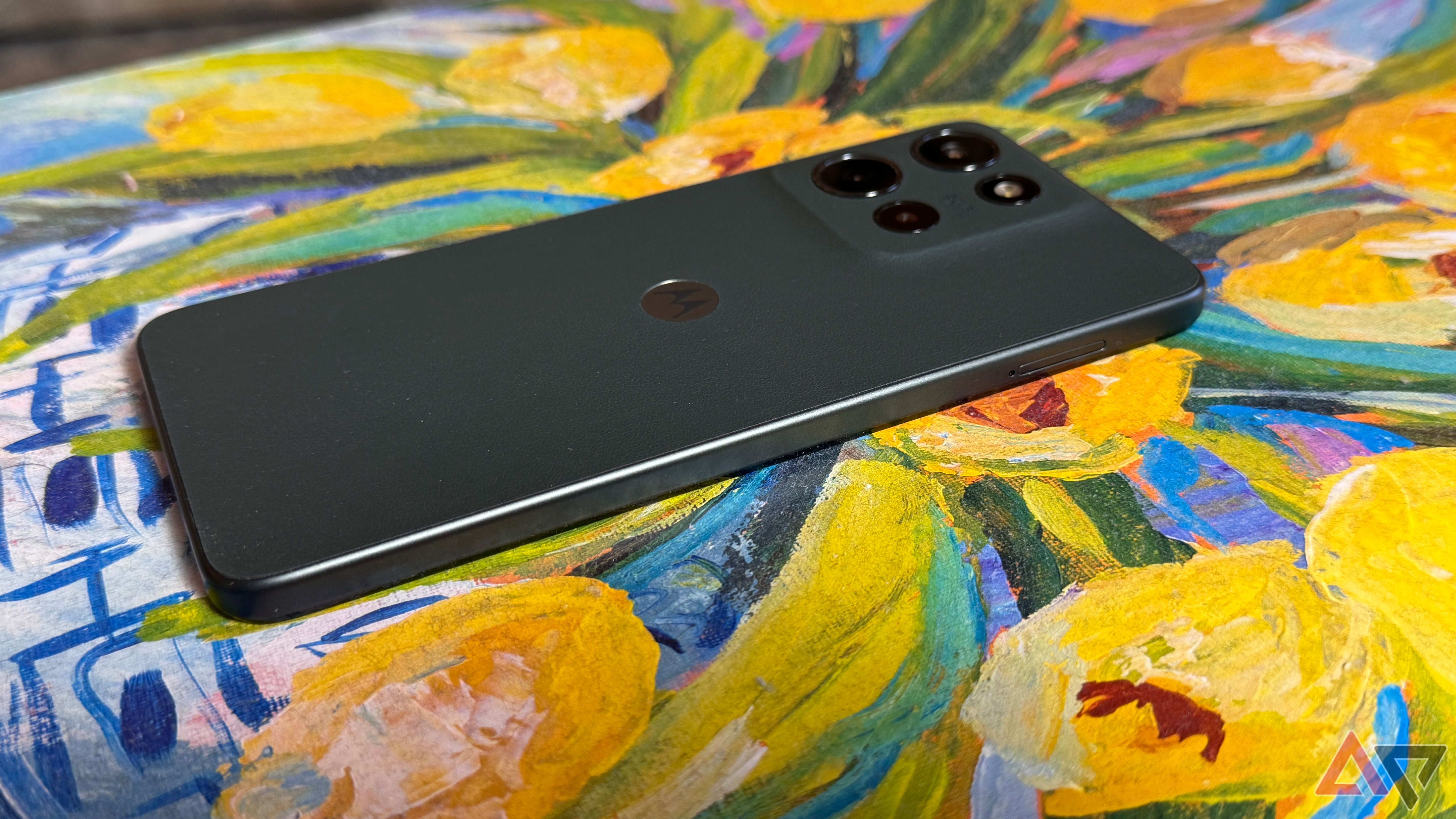 Grab the Moto G 2025 for just $175 while you can