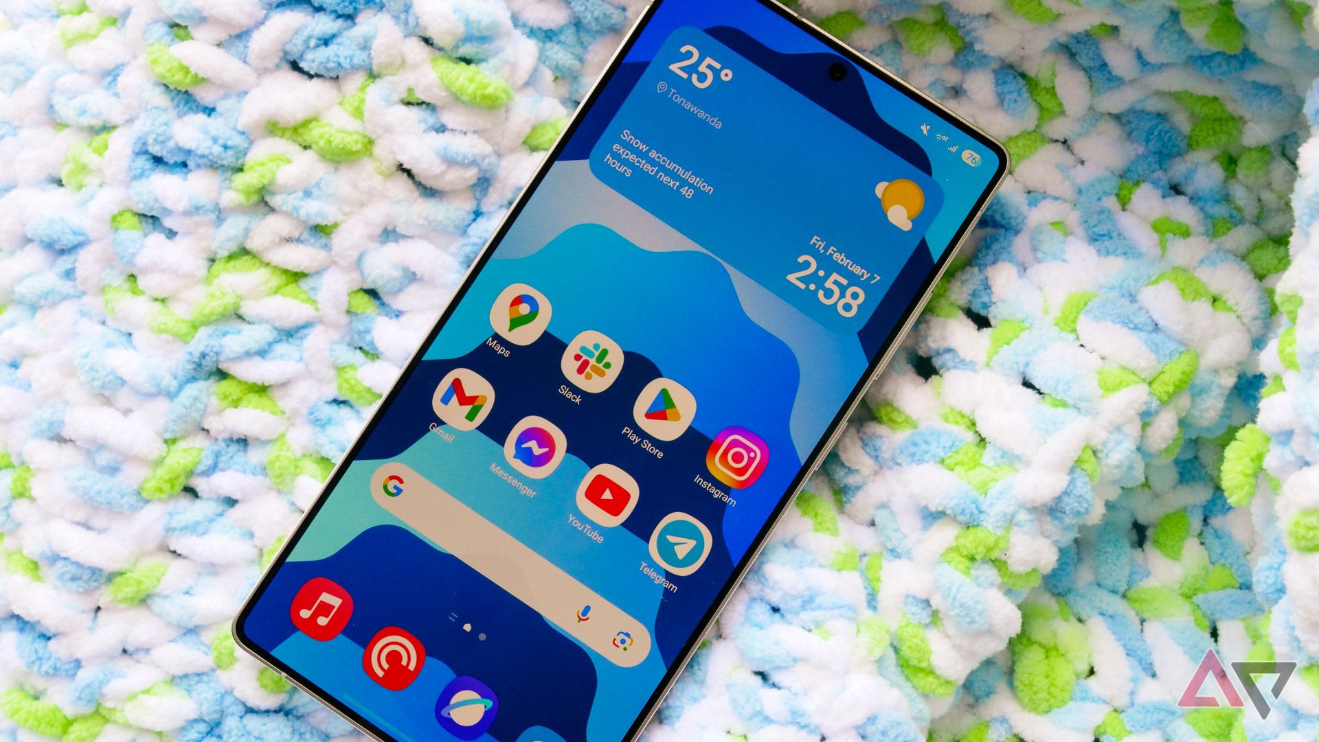 Samsung Galaxy S25 and S24 pick up the July security update