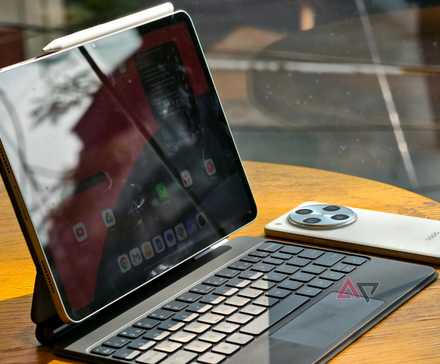 Xiaomi Pad 7 em uma mesa