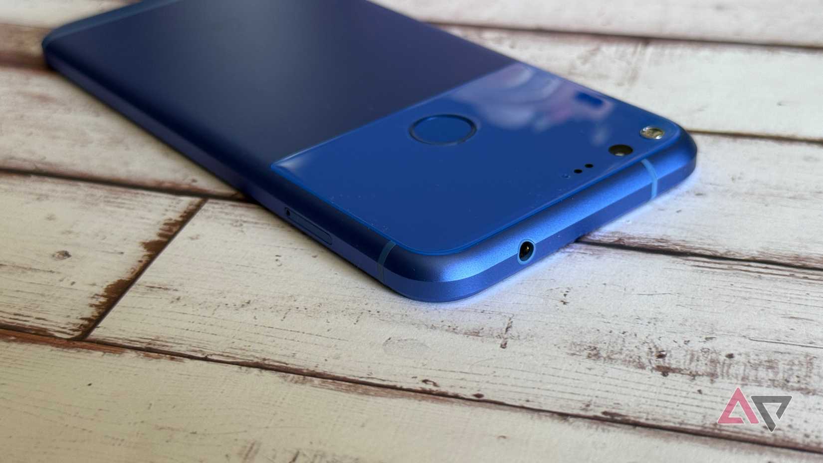 3.5mm headphone jack on the Google Pixel XL