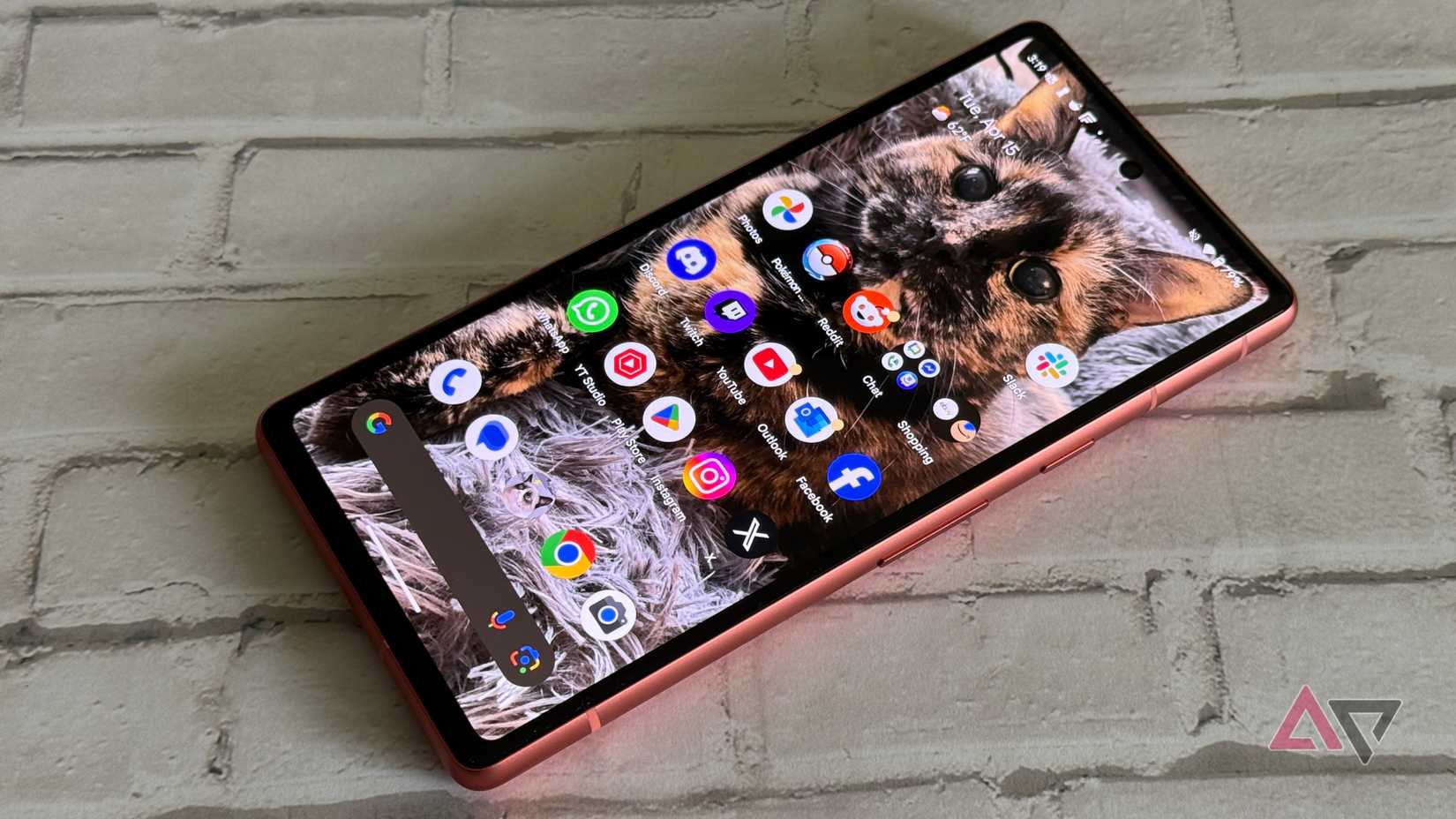 Tela inicial exibida no Google Pixel 7a