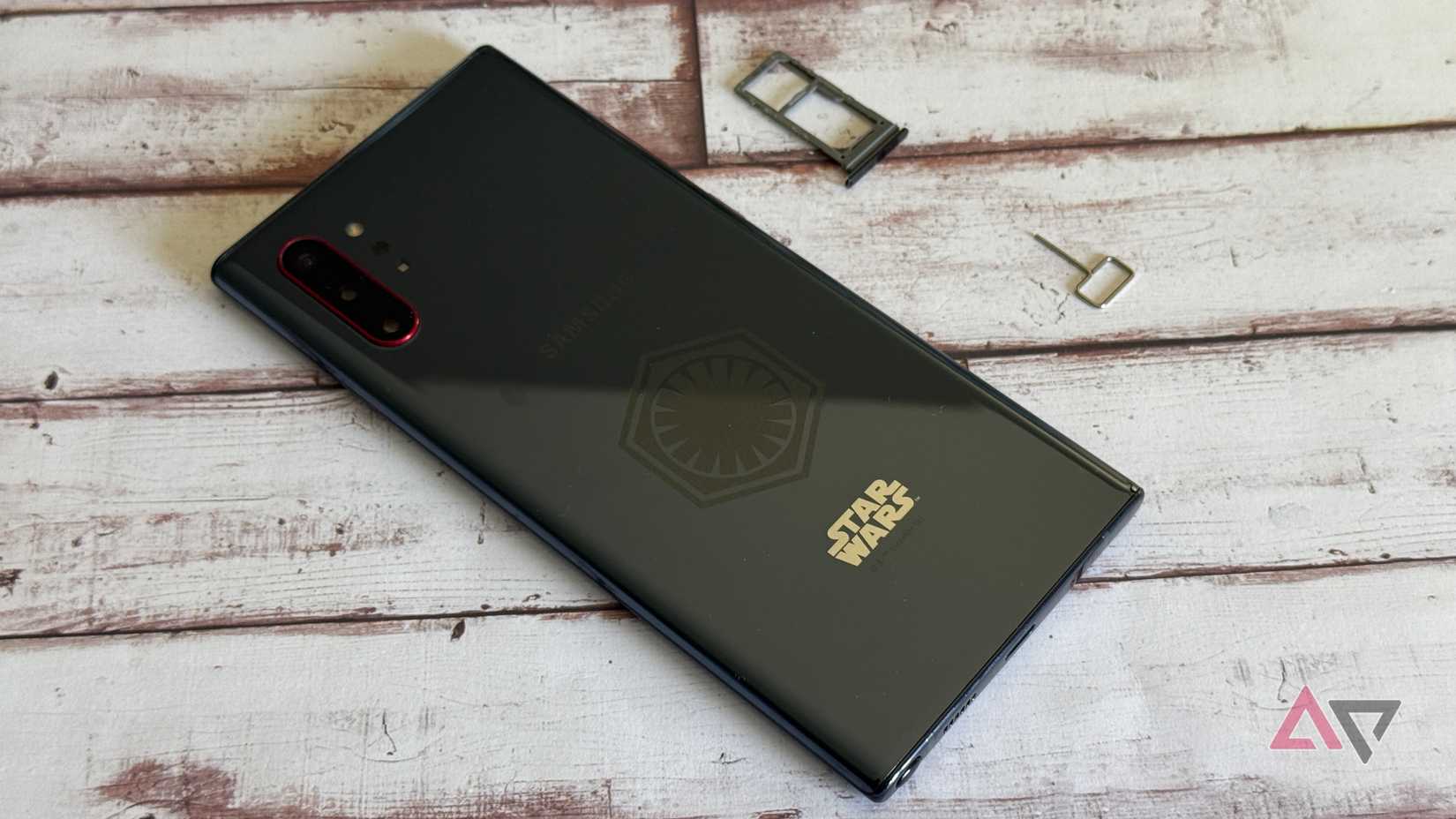 MicroSD card slot and camera array on the Samsung Galaxy Note 10+