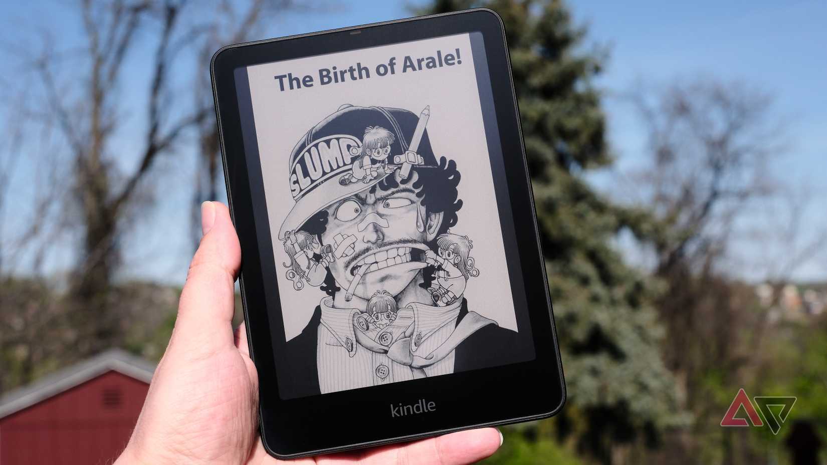 Kindle Colorsoft was held at hand