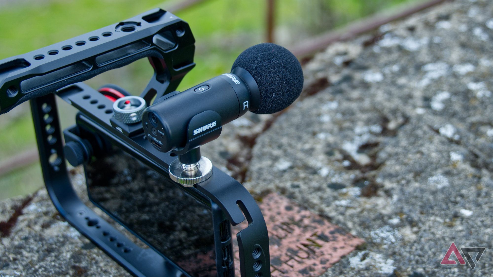 6 accessories to build a versatile video rig around your smartphone