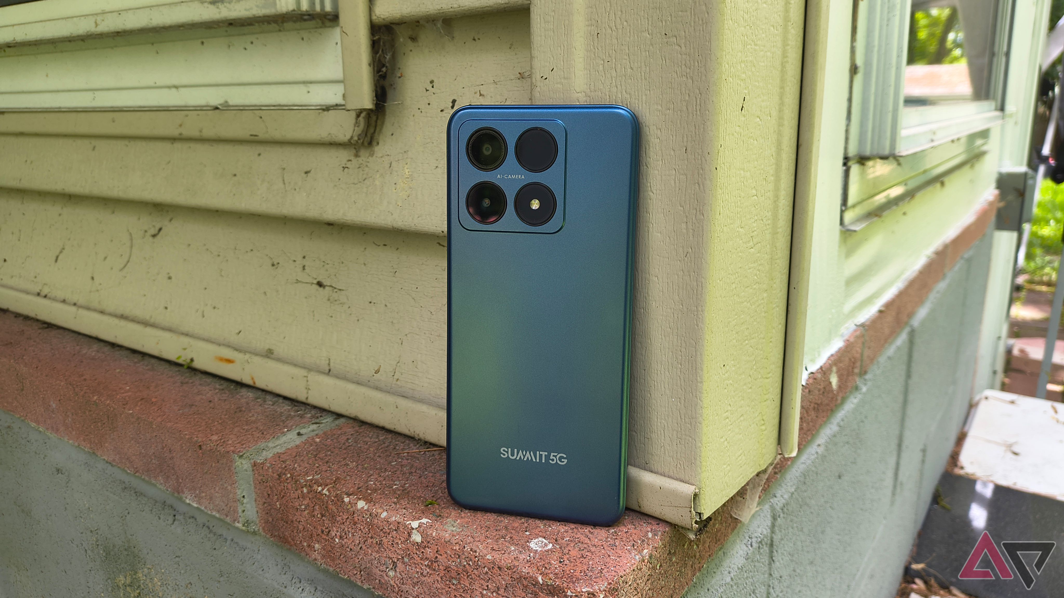 Boost Summit 5G review: A budget phone for Boost customers