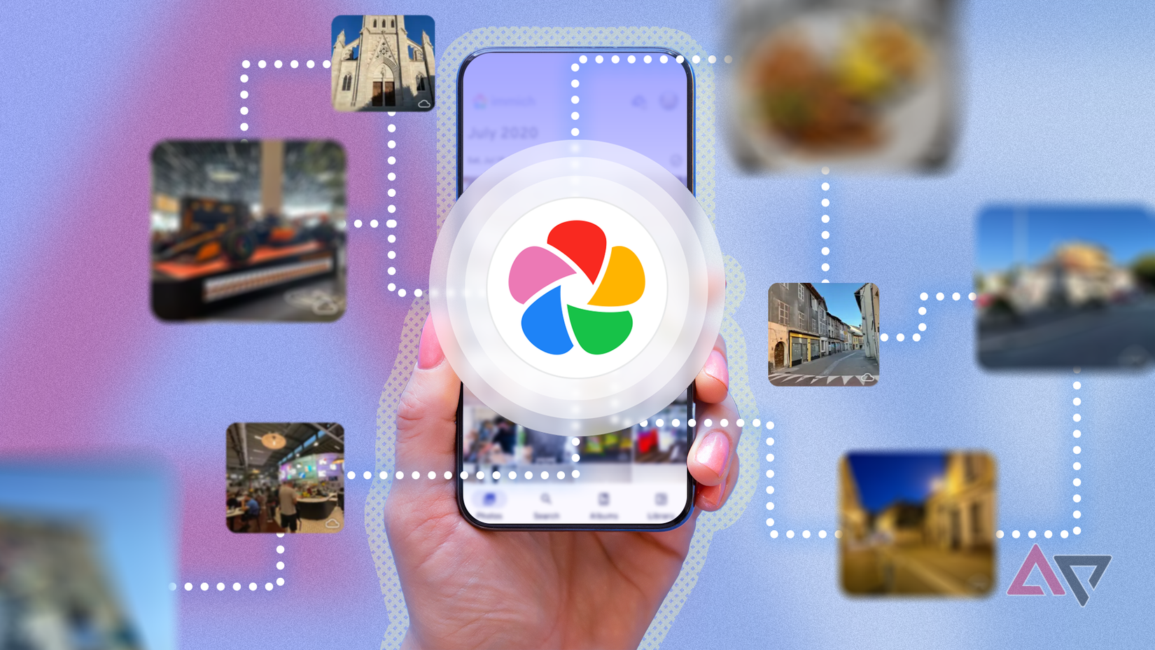 Uma mão segurando um telefone exibindo o logotipo do Immich, com várias fotos conectadas.