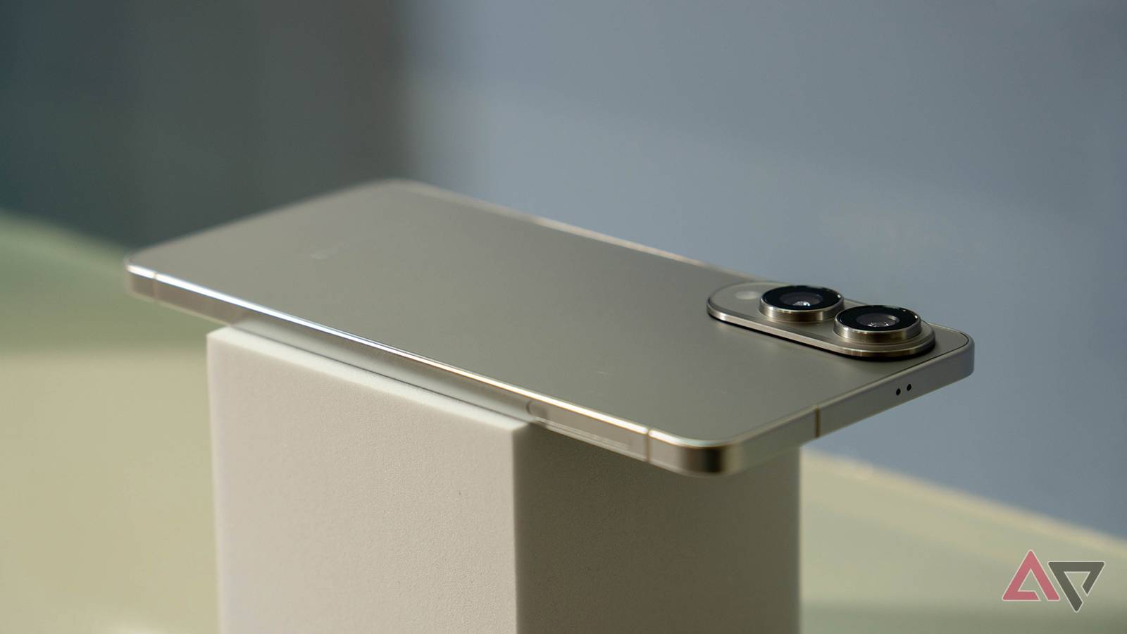 Hóa ra không phải bị khai tử, Galaxy S26 Edge sẽ vẫn được ra mắt: Mỏng hơn, nhưng liệu còn sức hút?- Ảnh 1.