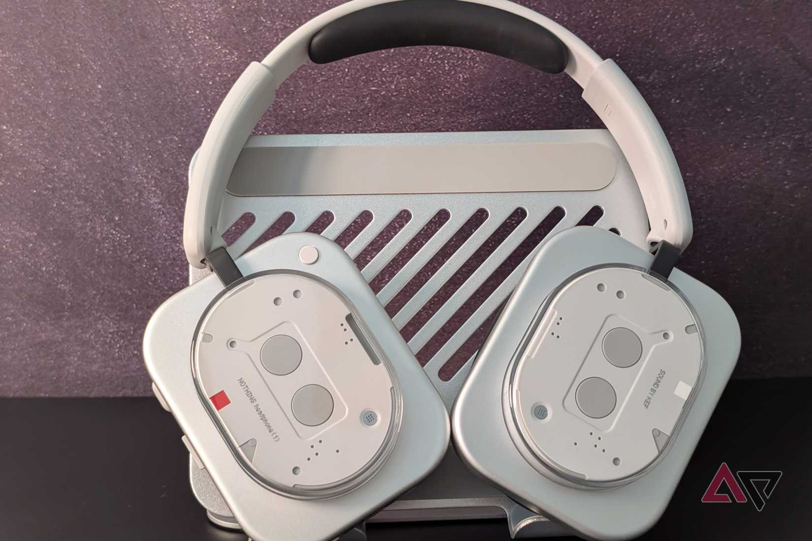 Nothing headphones (1) on a pregnant woman