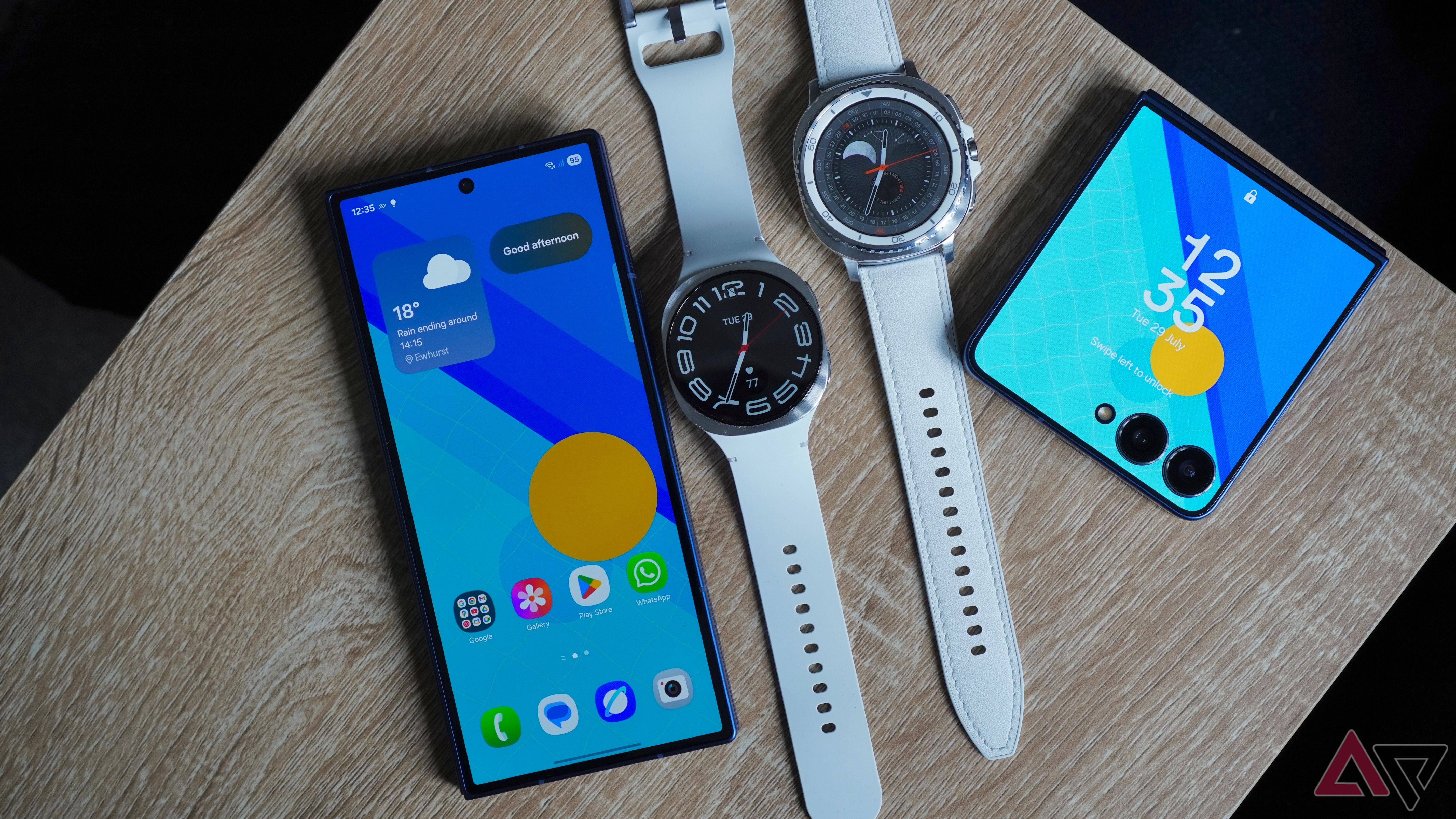 スマートフォン本体 Samsung Galaxy Z Fold 7 + Galaxy Watch 8 Samsung Launches New Galaxy Z Fold7, Flip7 and Watch8 Series
