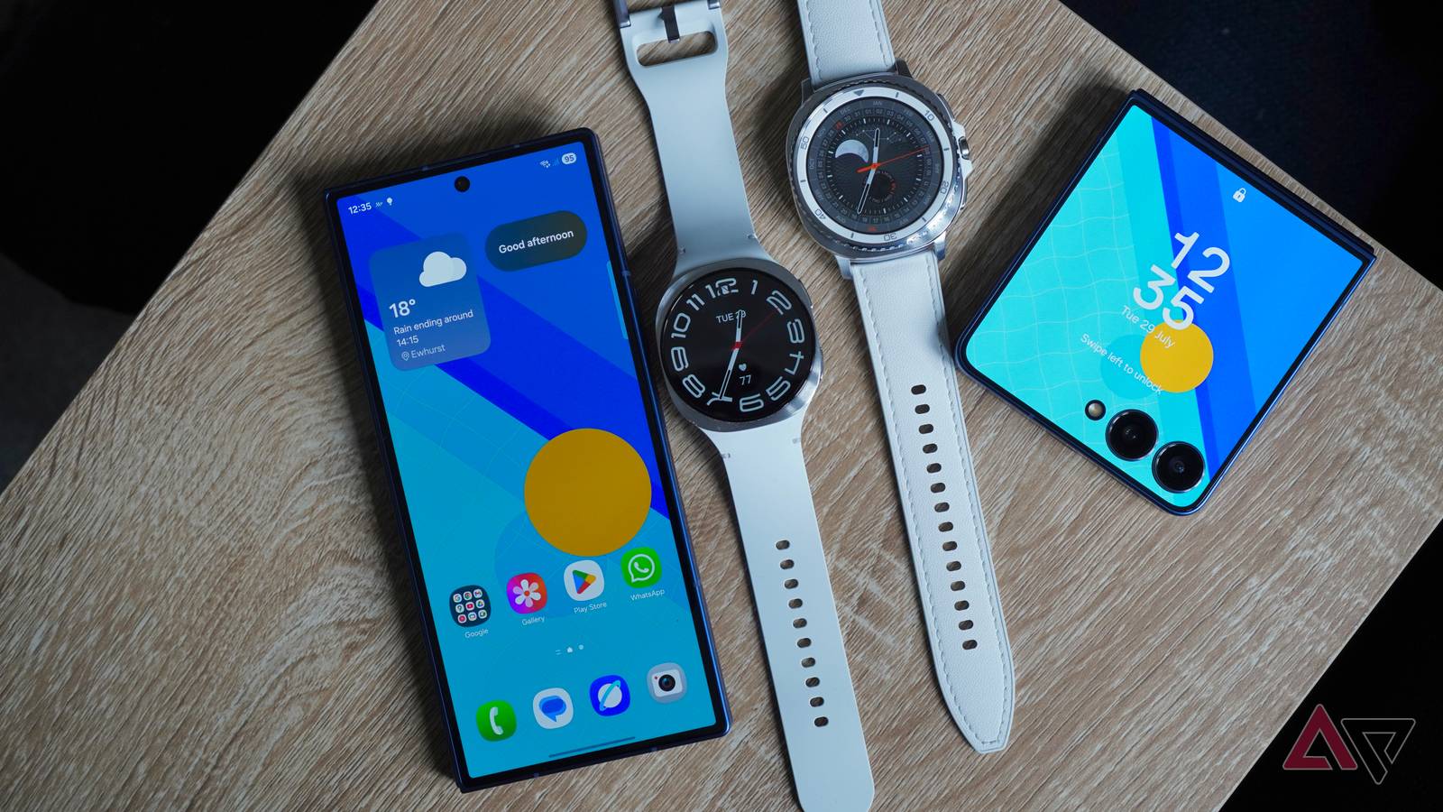 スマートフォン本体 Samsung Galaxy Z Fold 7 + Galaxy Watch 8 Why I'd spend my money on the Galaxy Z Fold 7 and Galaxy Watch 8