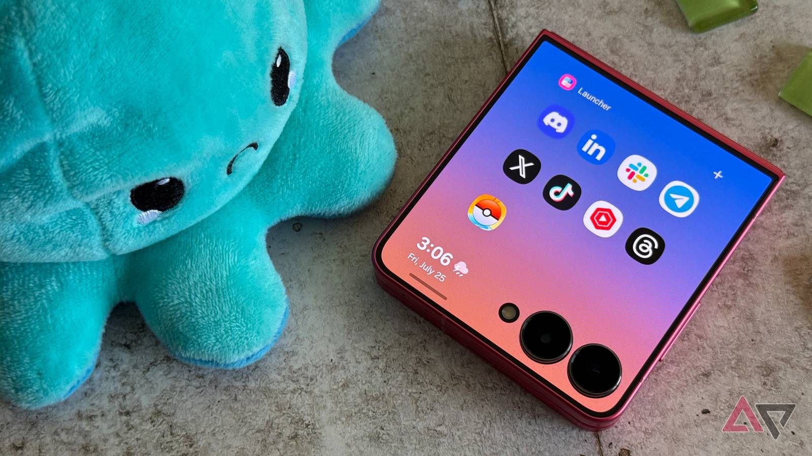 Here's our first unofficial look at Samsung's Galaxy Z Flip 8