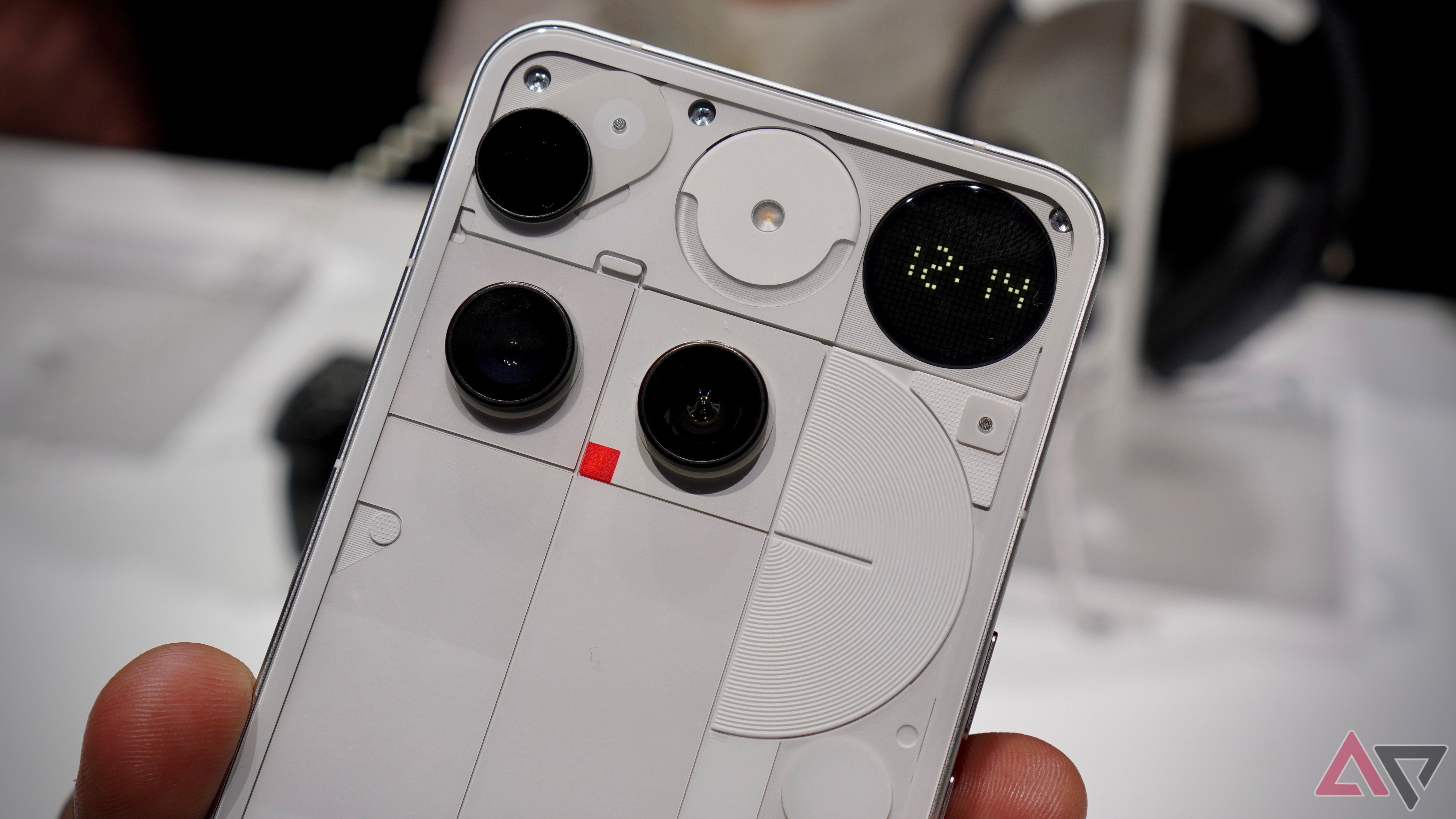 The Nothing Phone 3 does what Samsung can't