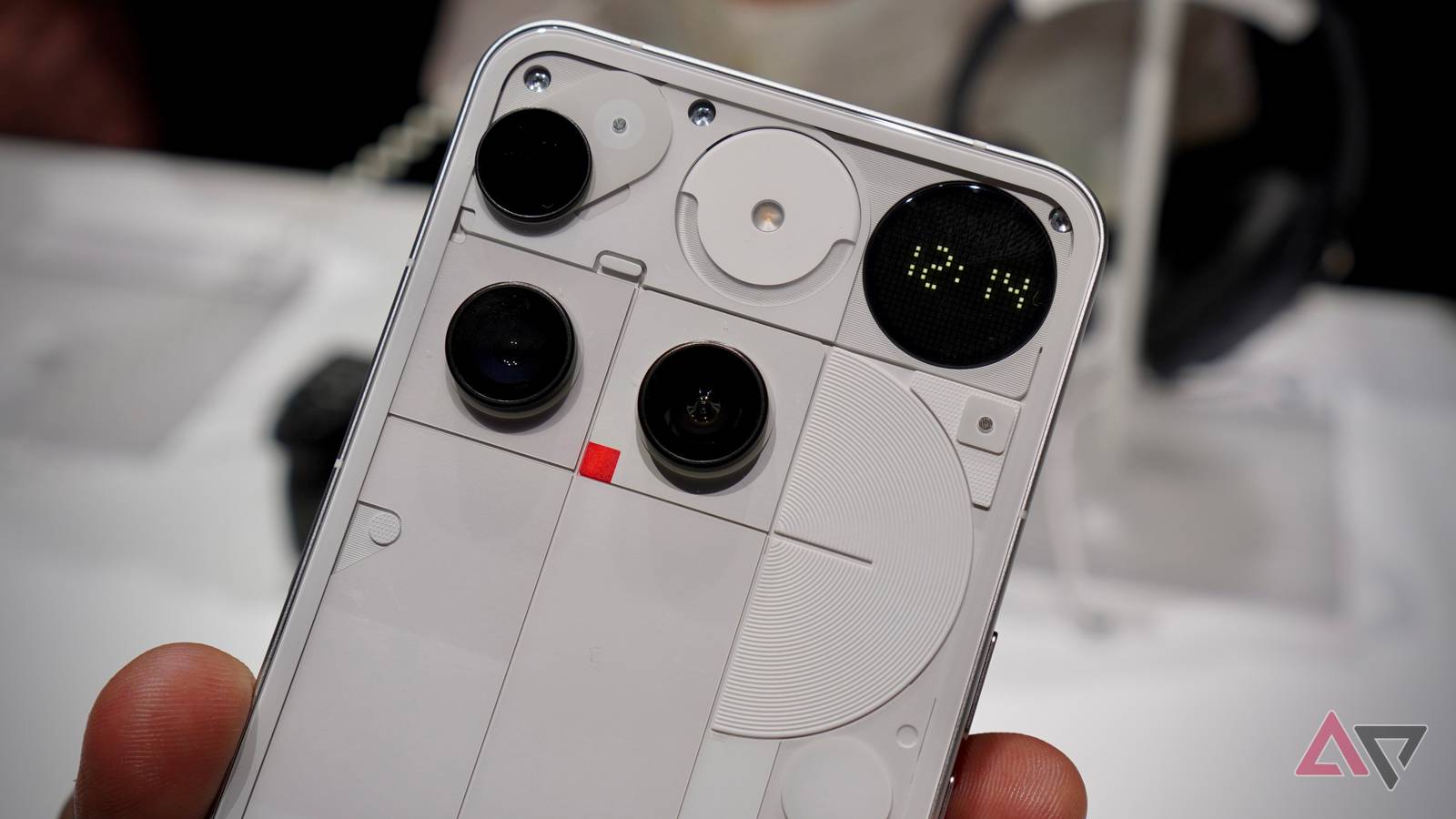 The Nothing Phone 3 does what Samsung can't