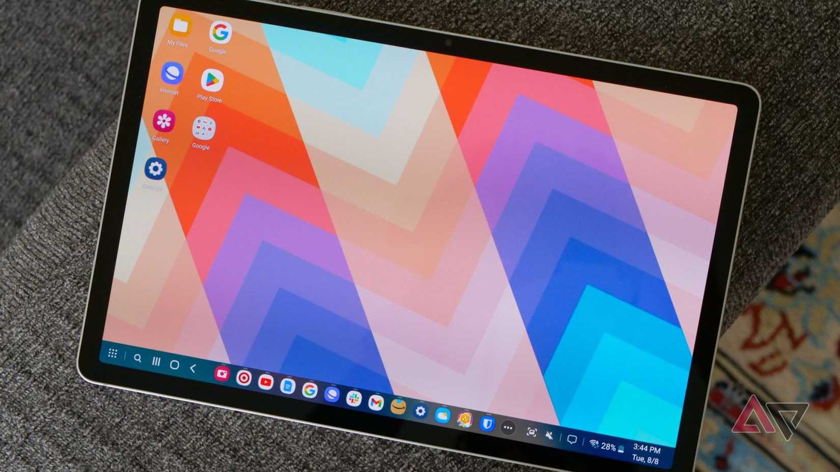 samsung galaxy tab s9 showing screen on with dex