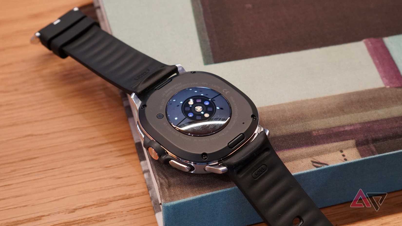 Il sensore sul retro del Samsung Galaxy Watch 8 Classic