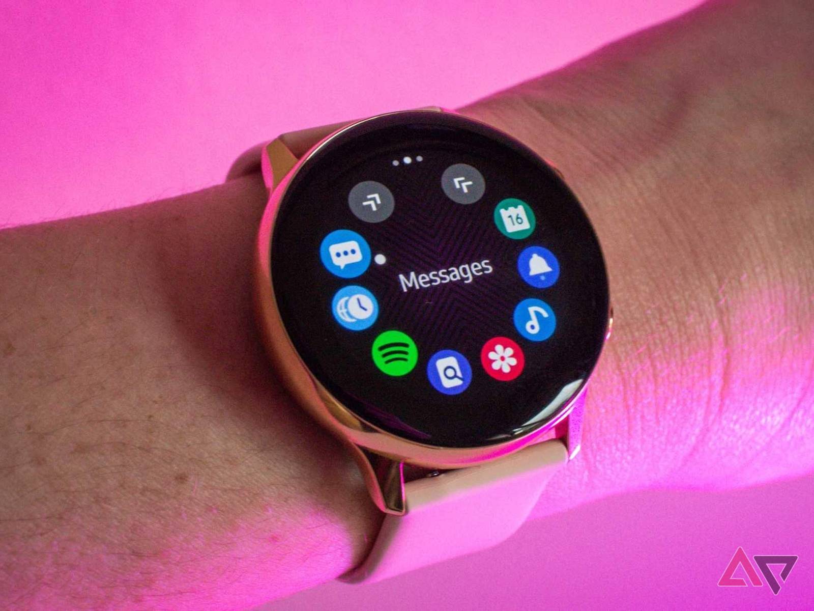Samsung is dropping Tizen smartwatch content from the Galaxy Store