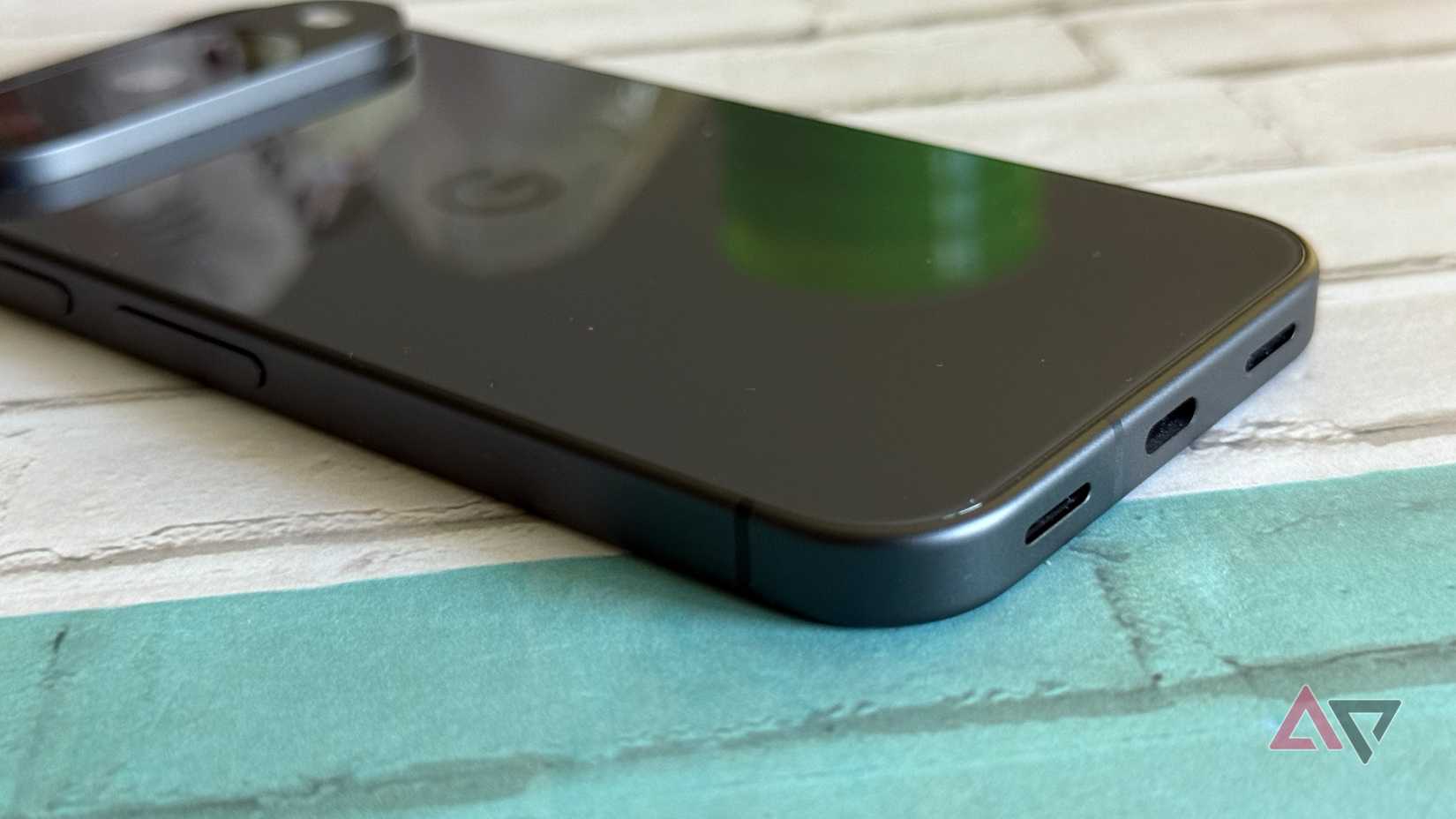 Speakers on the Google Pixel 10