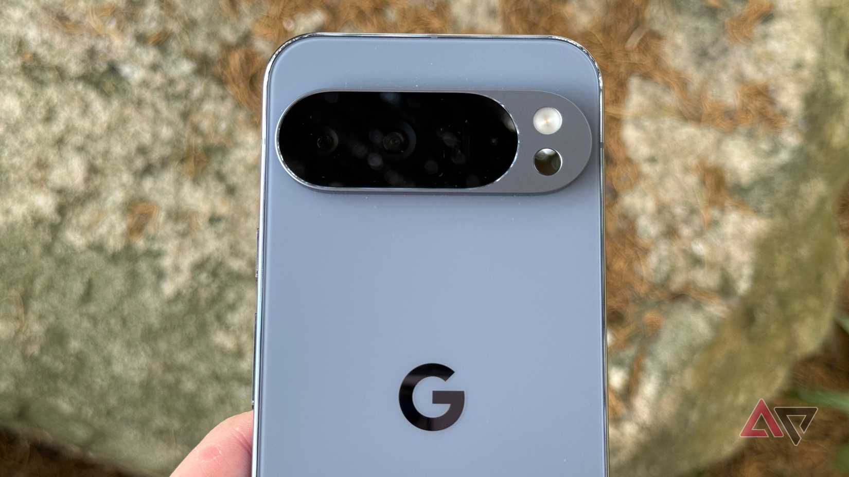 Camera visor on the Google Pixel 10 Pro XL