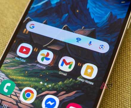 A Closeup of the Google Search widget on the home screen.