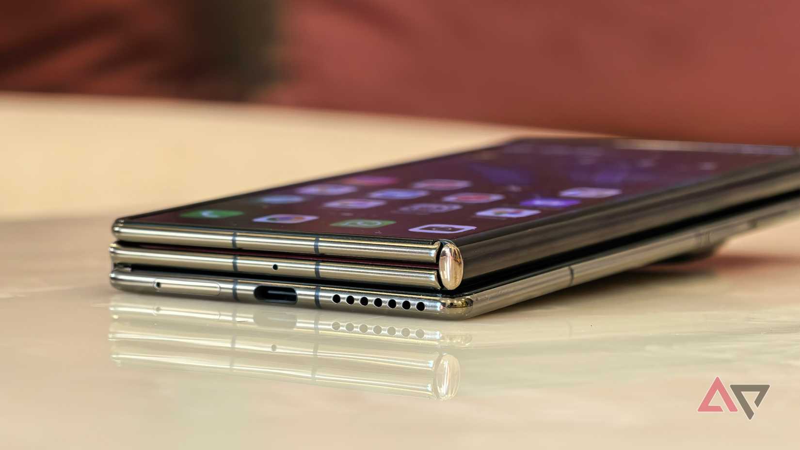 Huawei mate xt espessura