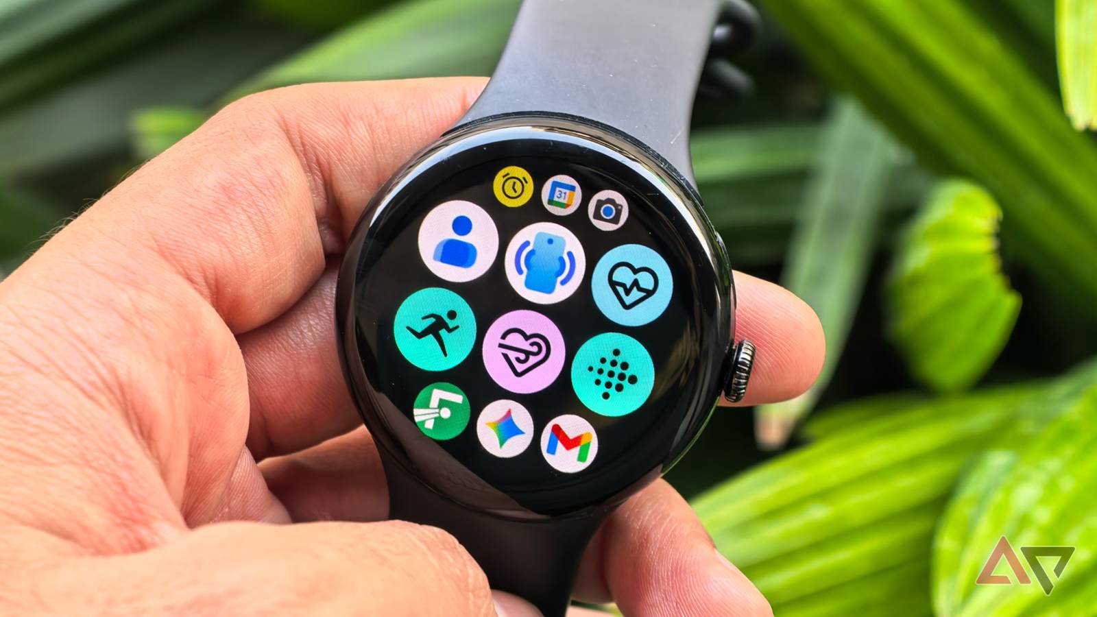 App grid in Wear OS 6