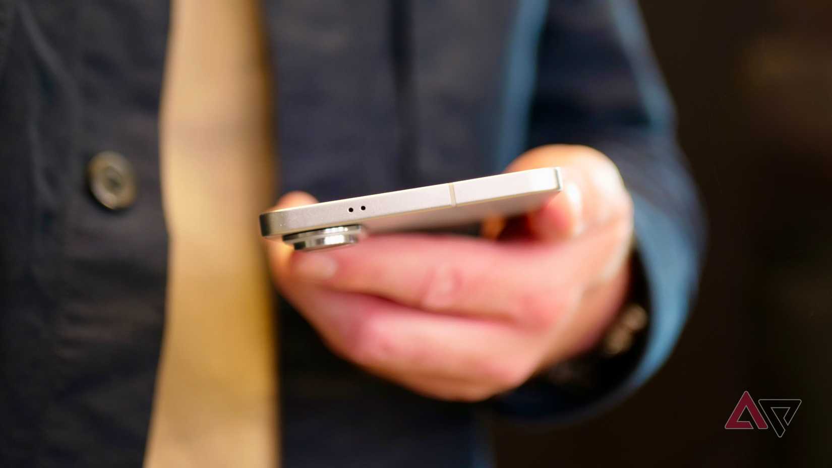 A person holding the Samsung Galaxy S25 Edge