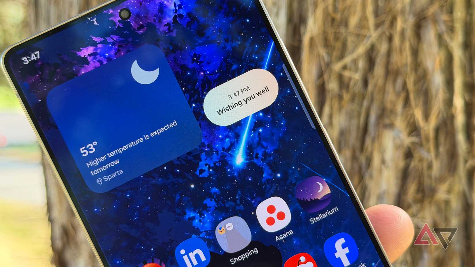 Display brightness outdoors shown on the Galaxy S25 Ultra