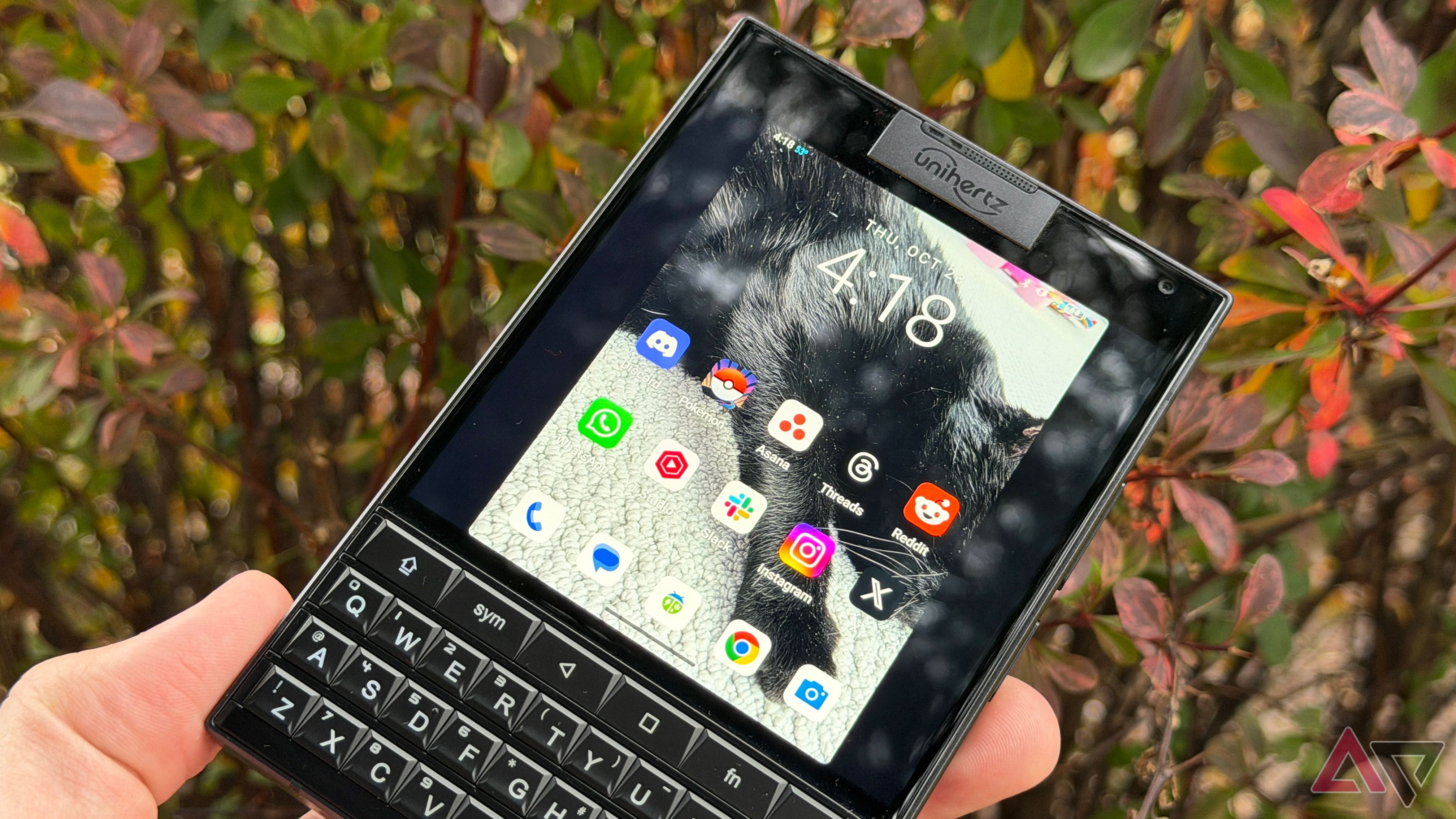 The Unihertz Titan 2 made me fall in love with keyboard phones again