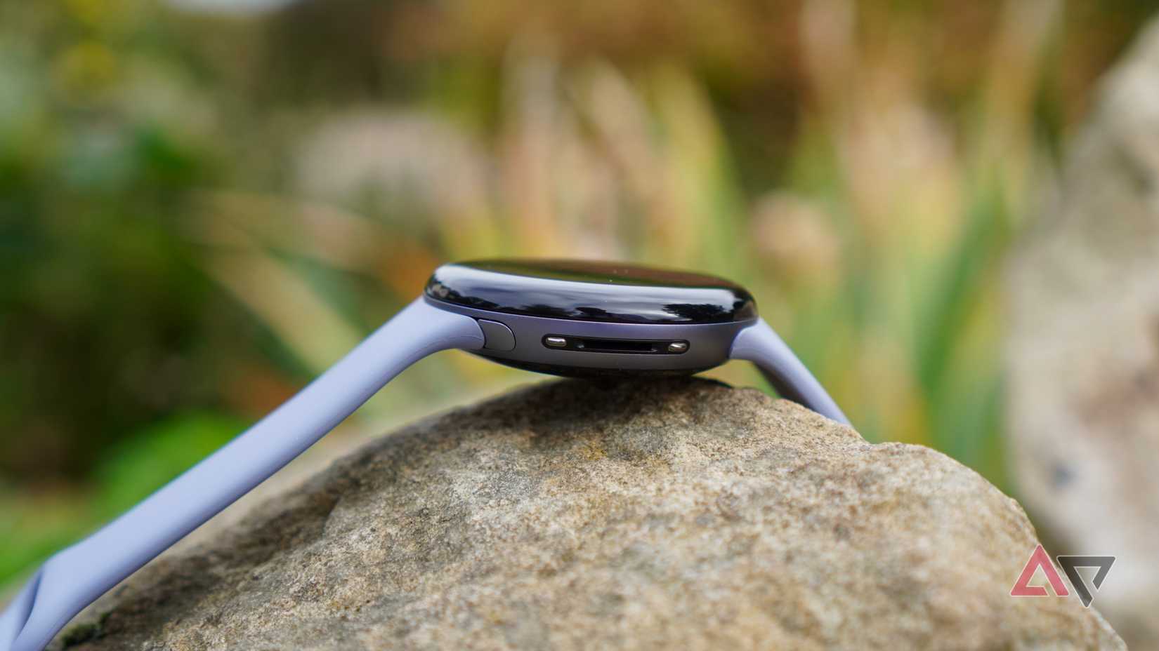 A lateral do Google Pixel Watch 4
