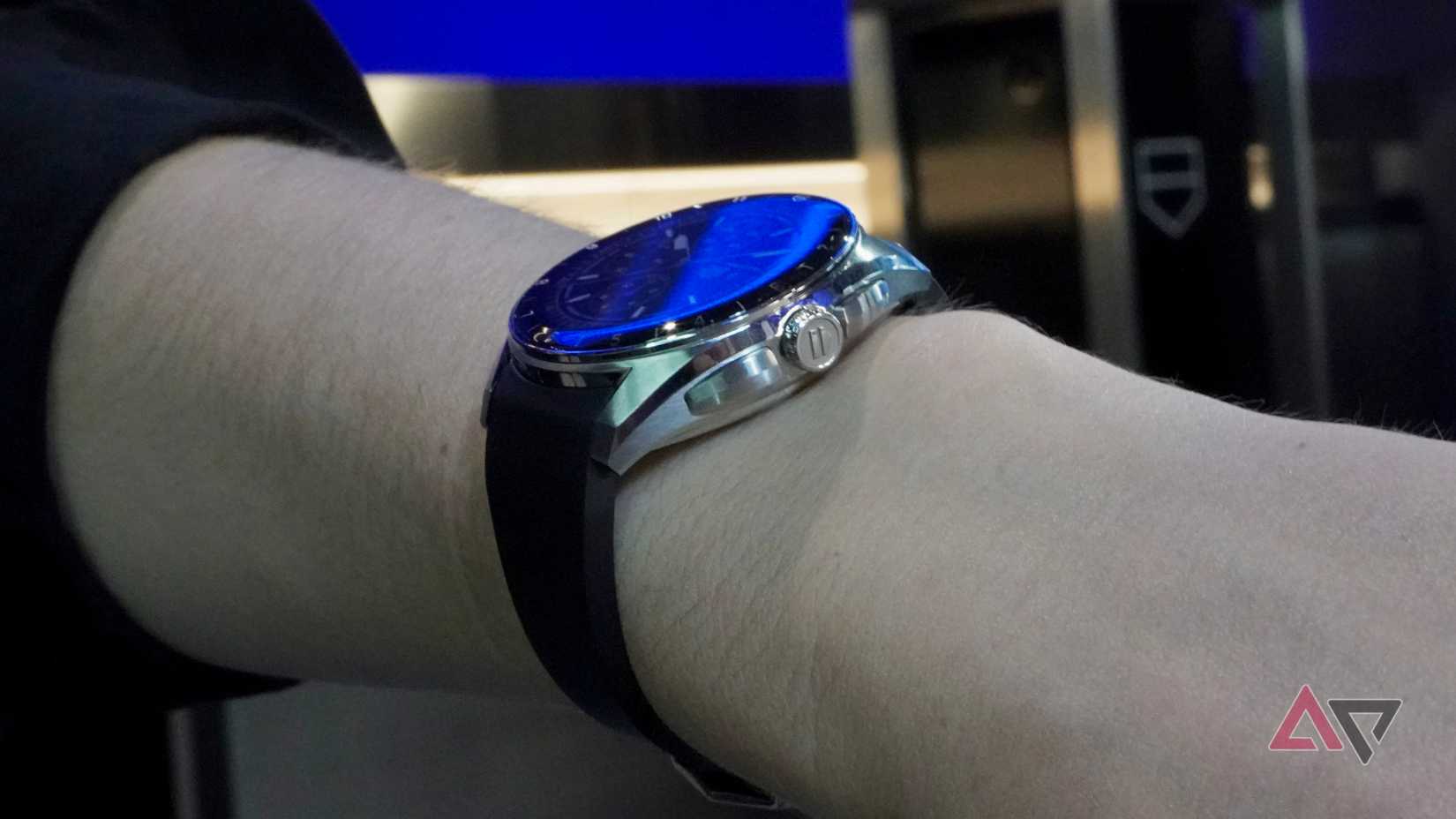 The side of the 40mm Tag Heuer Connected Calibre E5