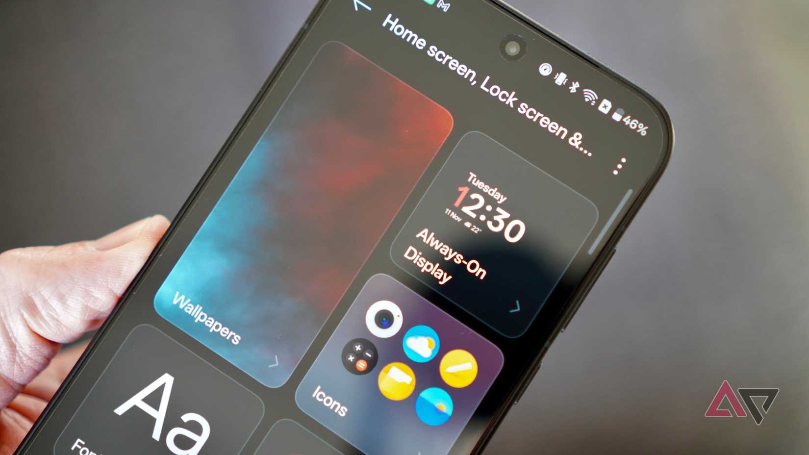 عناصر التحكم التي تعمل دائمًا على الشاشة في OnePlus 15