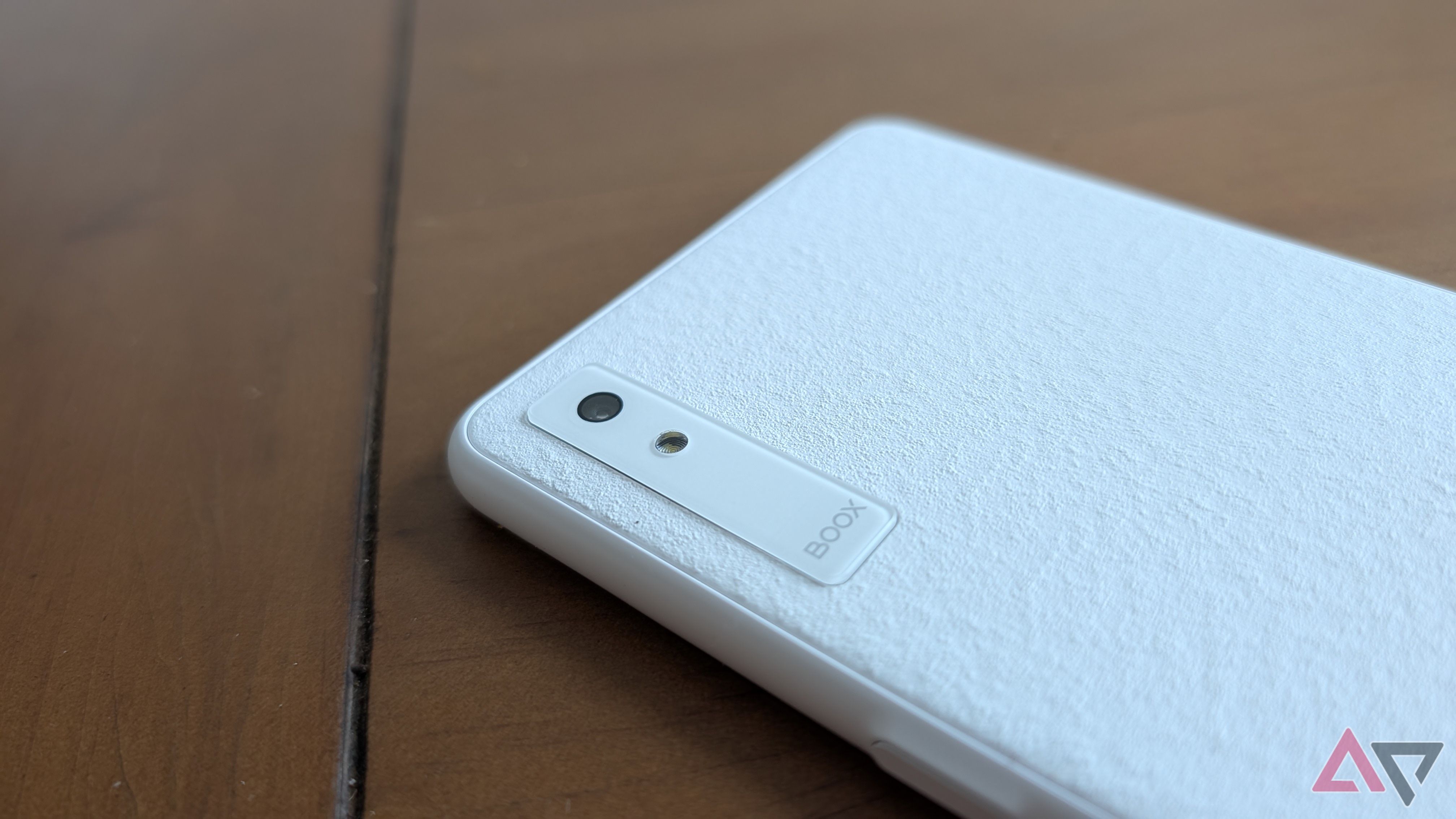 The Boox Palma 2 Pro is a brilliant but unnecessarily complex e-reader