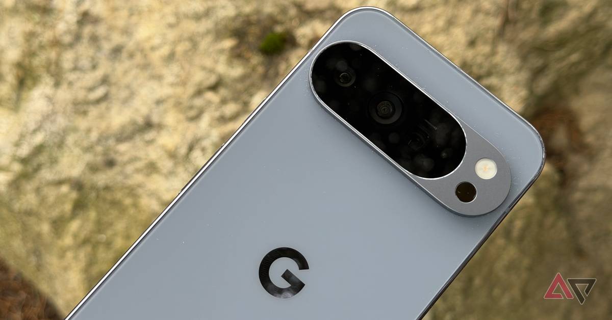 androidpolice.com - Stephen Radochia - If you missed Cyber Monday, catch these last-minute holiday deals and save big