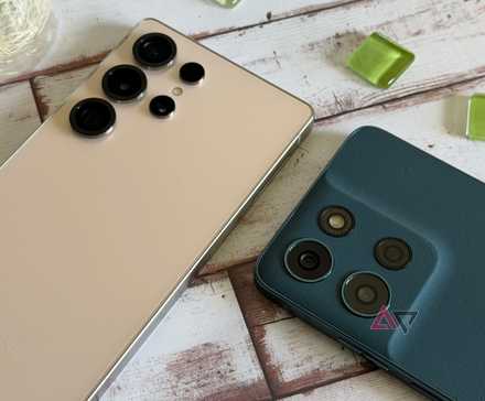 Samsung Galaxy S25 Ultra and Moto G Play 2026 sitting next to each other