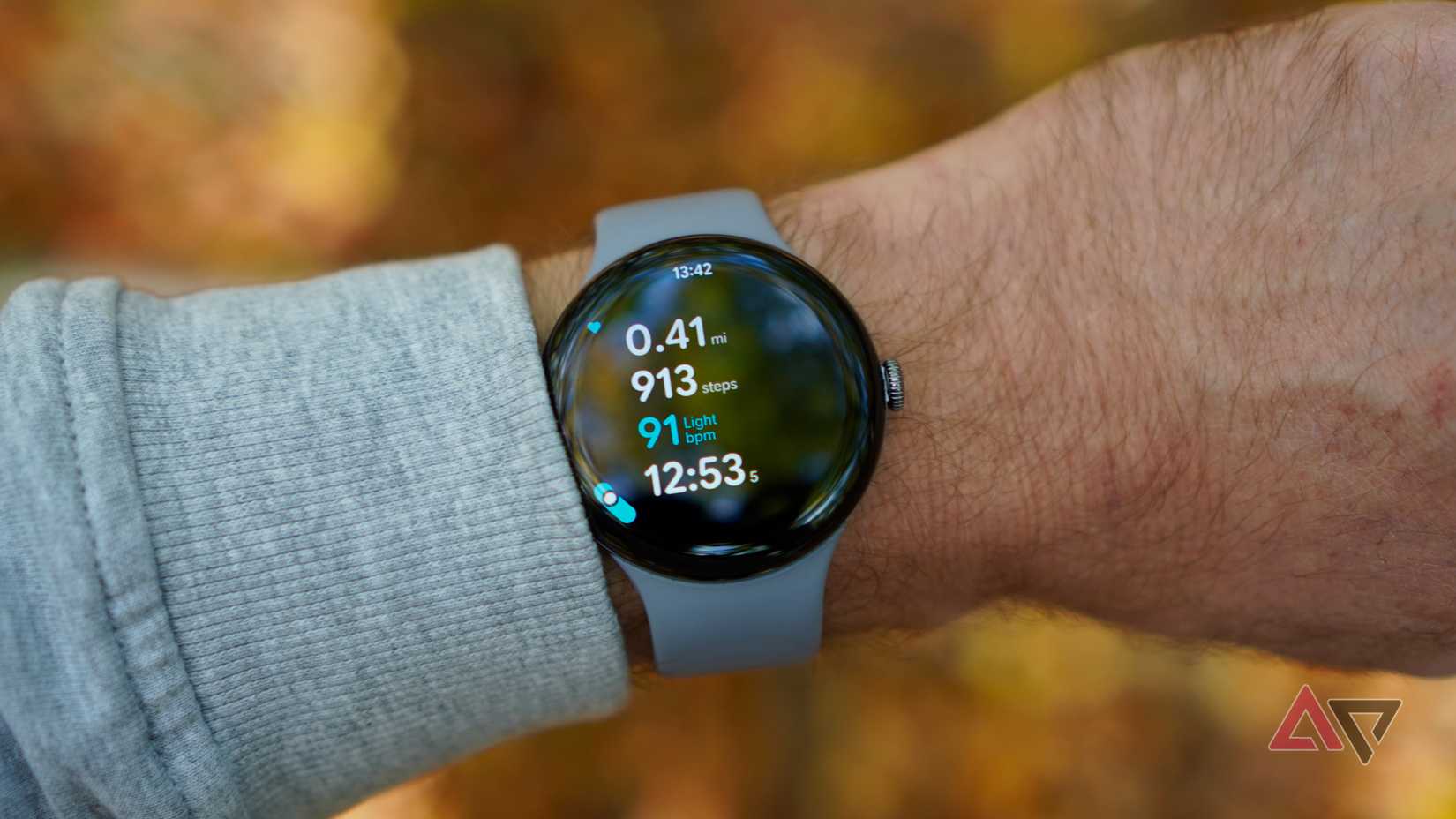 pixel-watch-4-fitbit-track