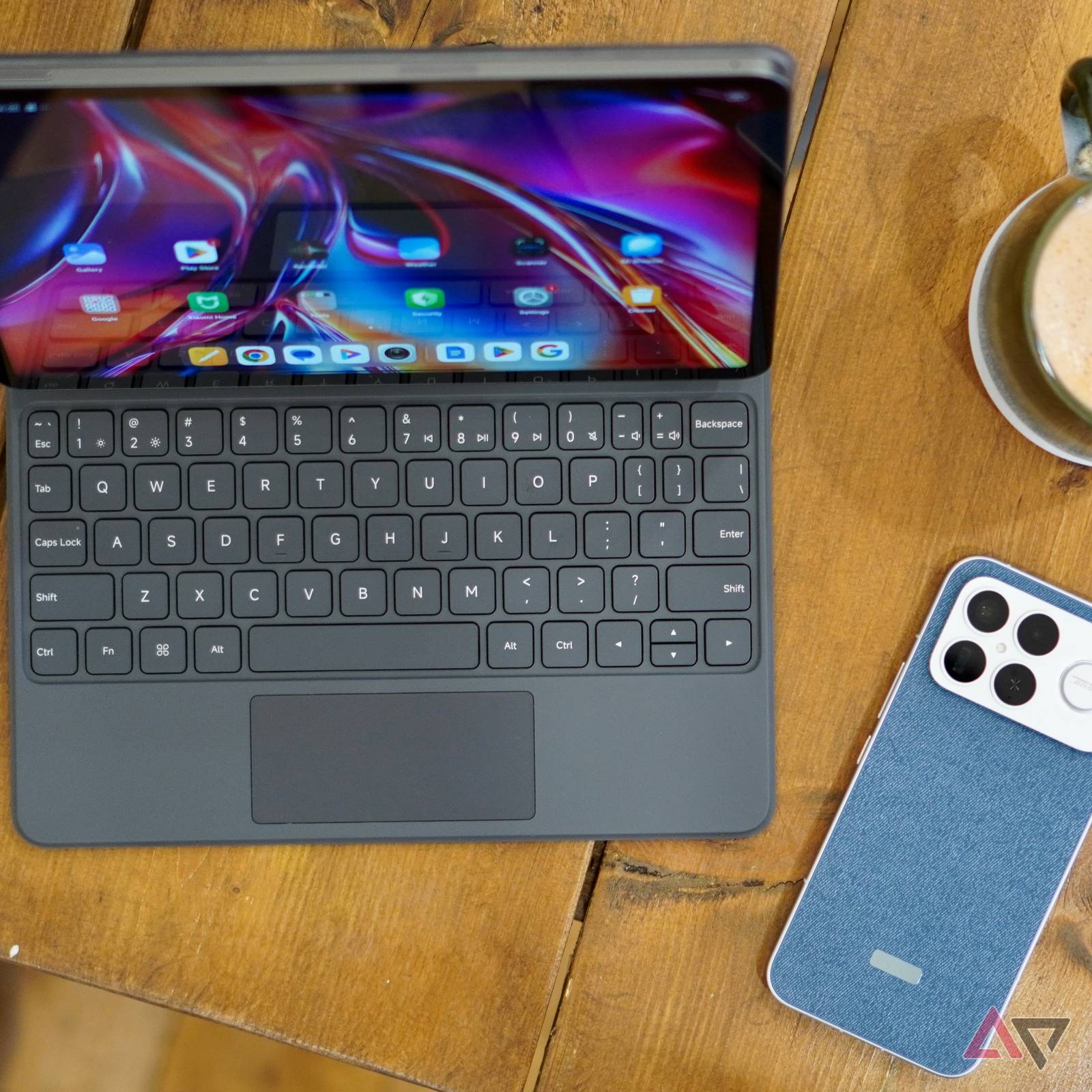 Brilliant $600 tablet and keyboard combo delivers an experience