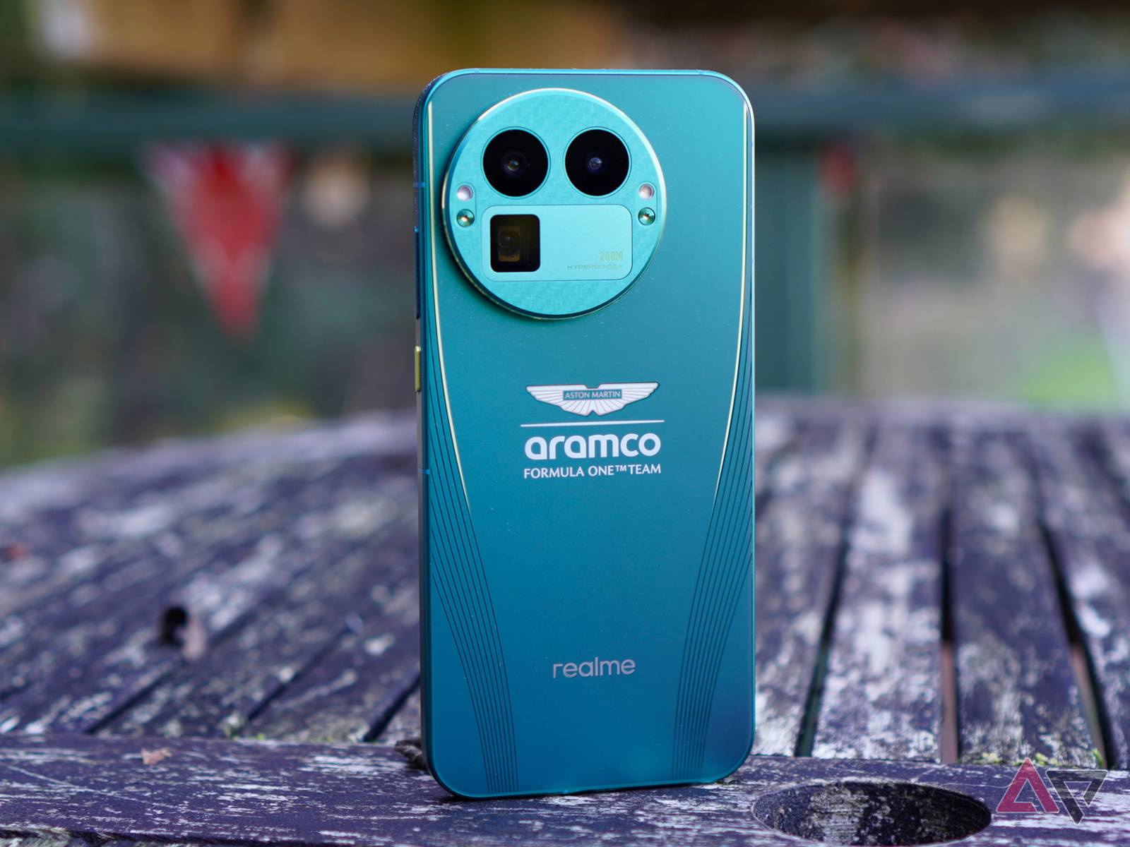 realme-gt-8-pro-aston-back.JPG