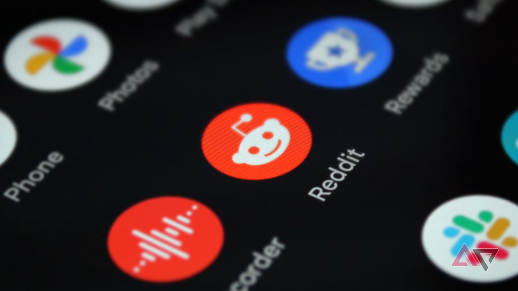 Logotipo do Reddit na tela do telefone