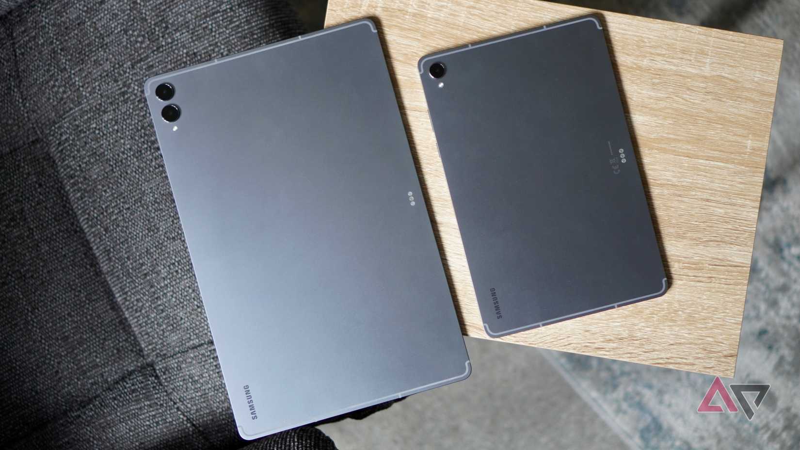 A parte traseira do Samsung Galaxy Tab S11 e Galaxy Tab S11 Ultra