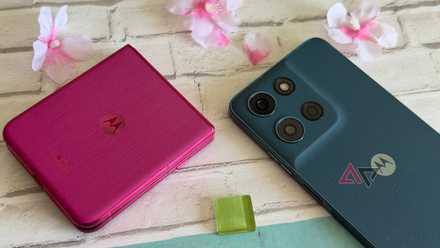 I nearly purchased a Motorola telephone once more till I seemed past the {hardware} Motorola Razr Ultra next to a Motorola G Play 2026