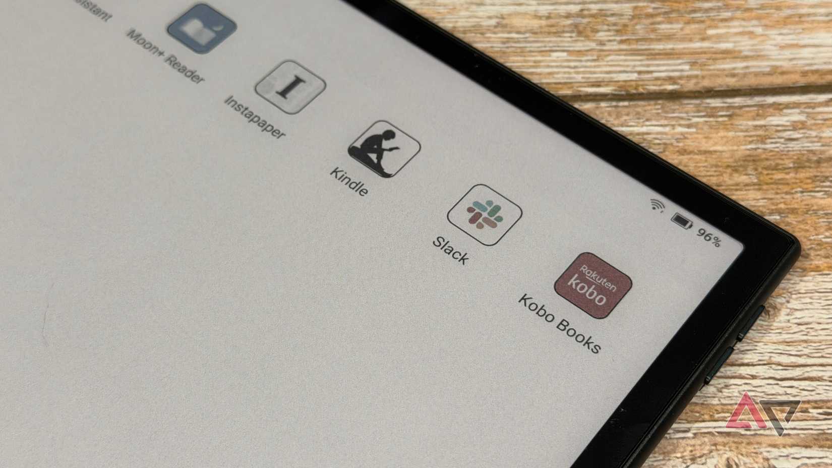 Aplicativo Amazon Kindle mostrado no Boox Note Air5 C