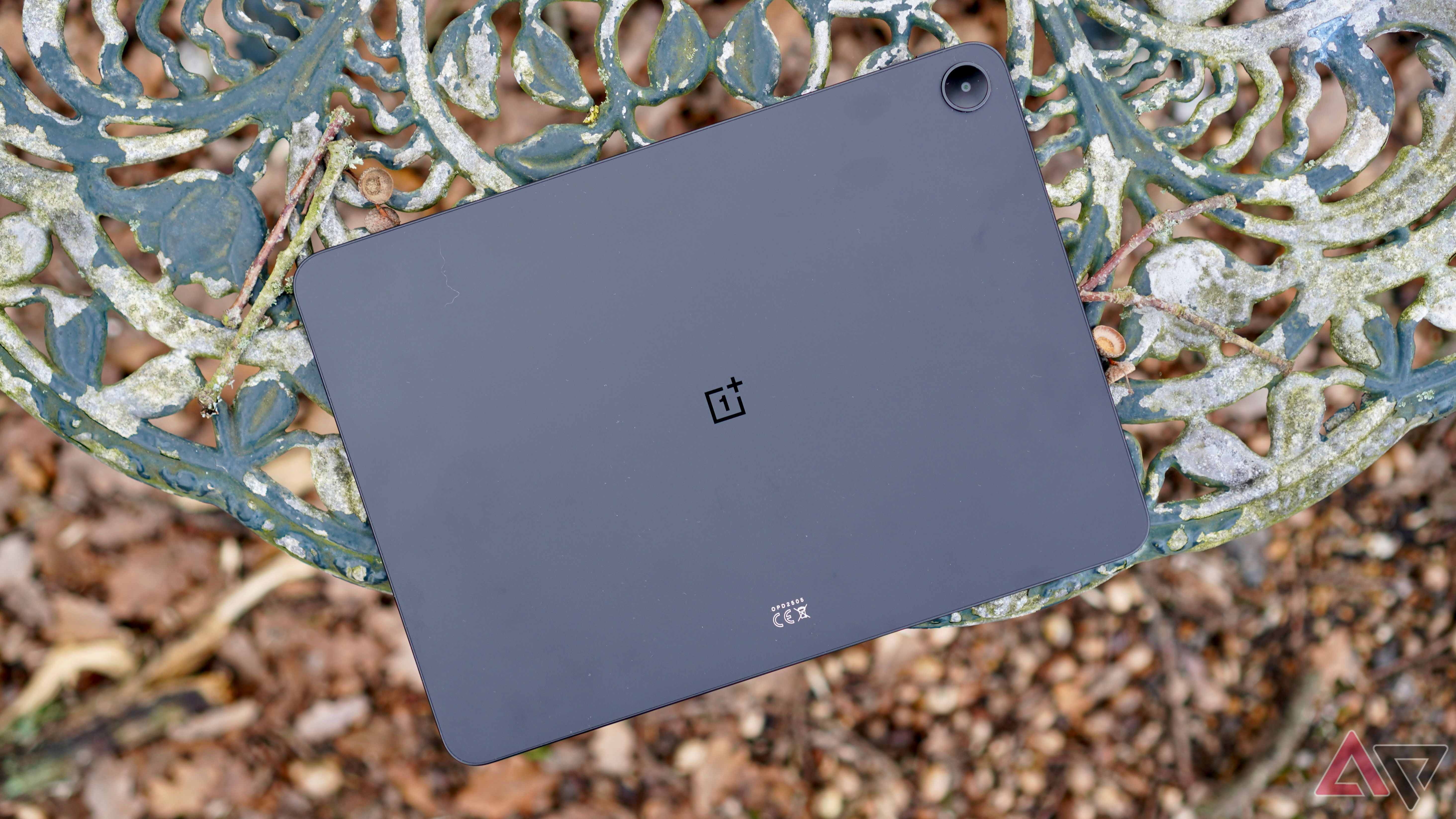 Il retro del OnePlus Pad Go 2