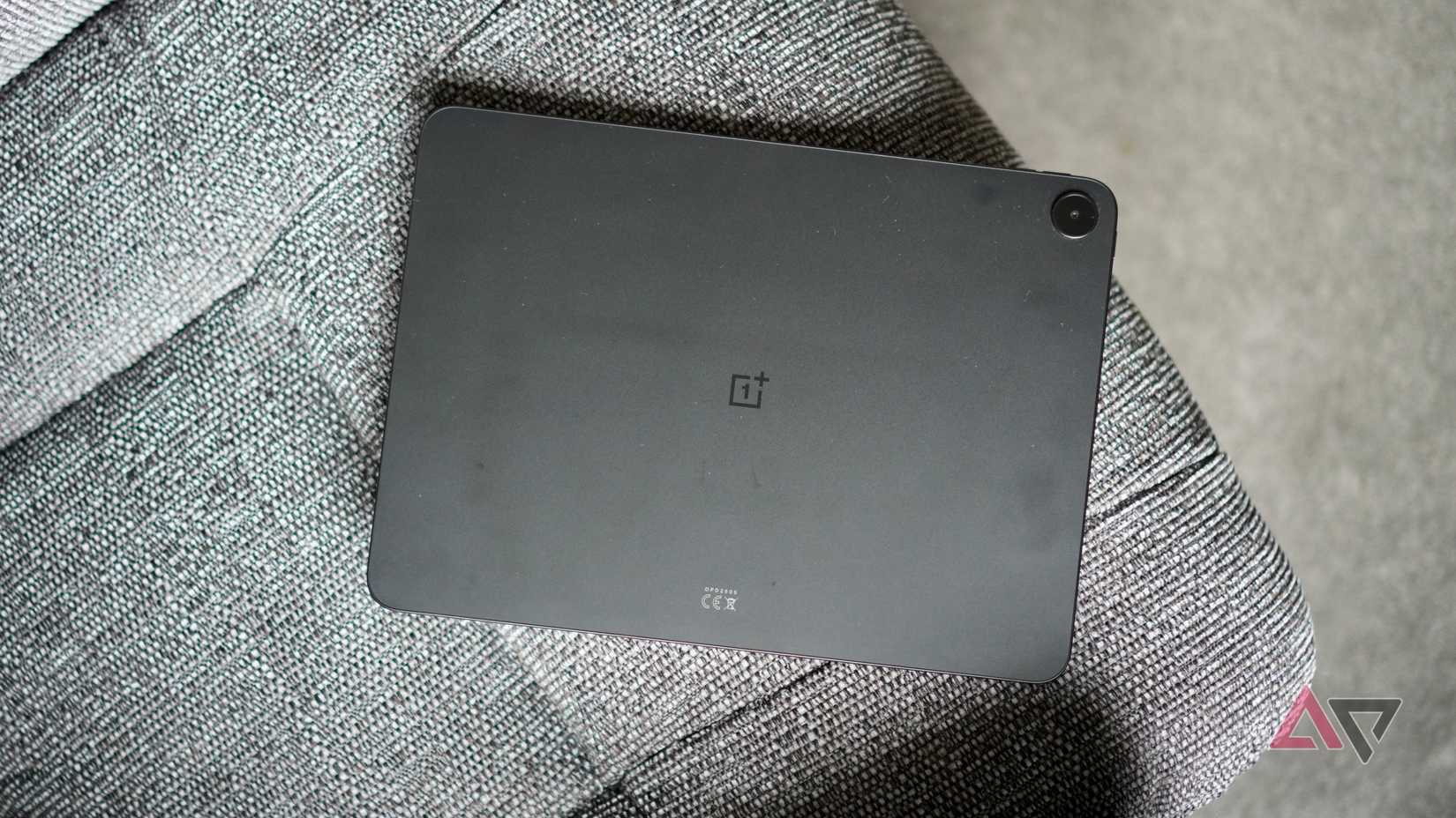 Il retro del OnePlus Pad Go 2