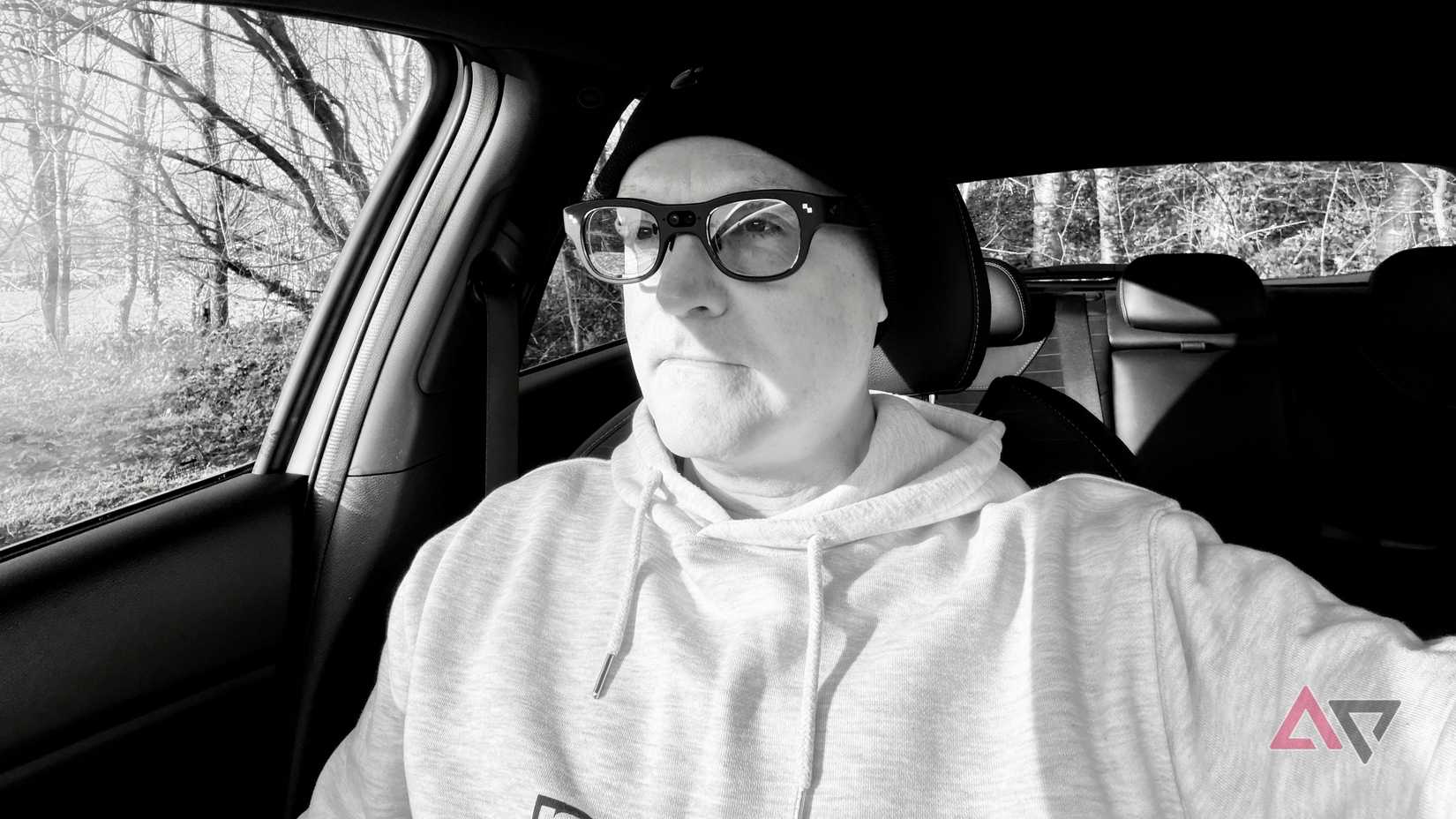 rayneo-x3-pro-black-white