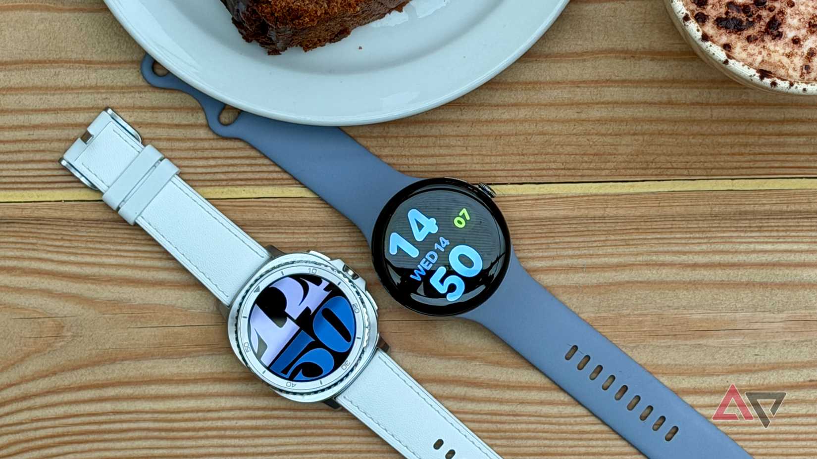 O Samsung Galaxy Watch 8 Classic e o Google Pixel Watch 4