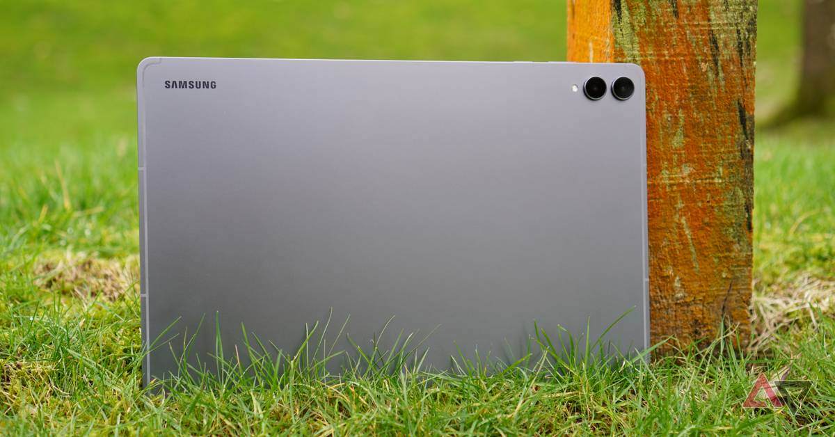 The Galaxy Tab S11 Ultra is totally ridiculous, but that hasn't