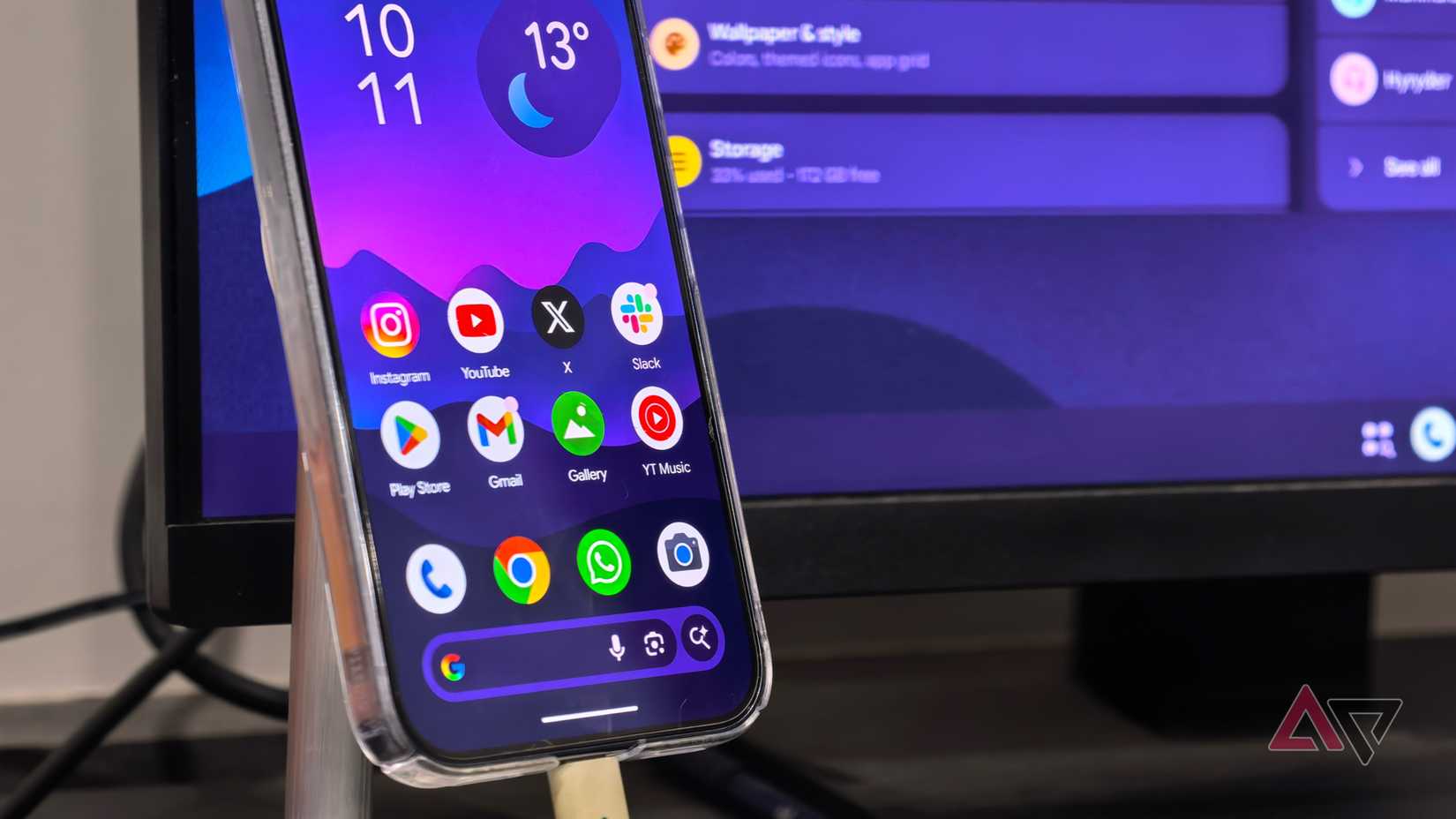 Close da tela inicial do Android espelhada no monitor do desktop