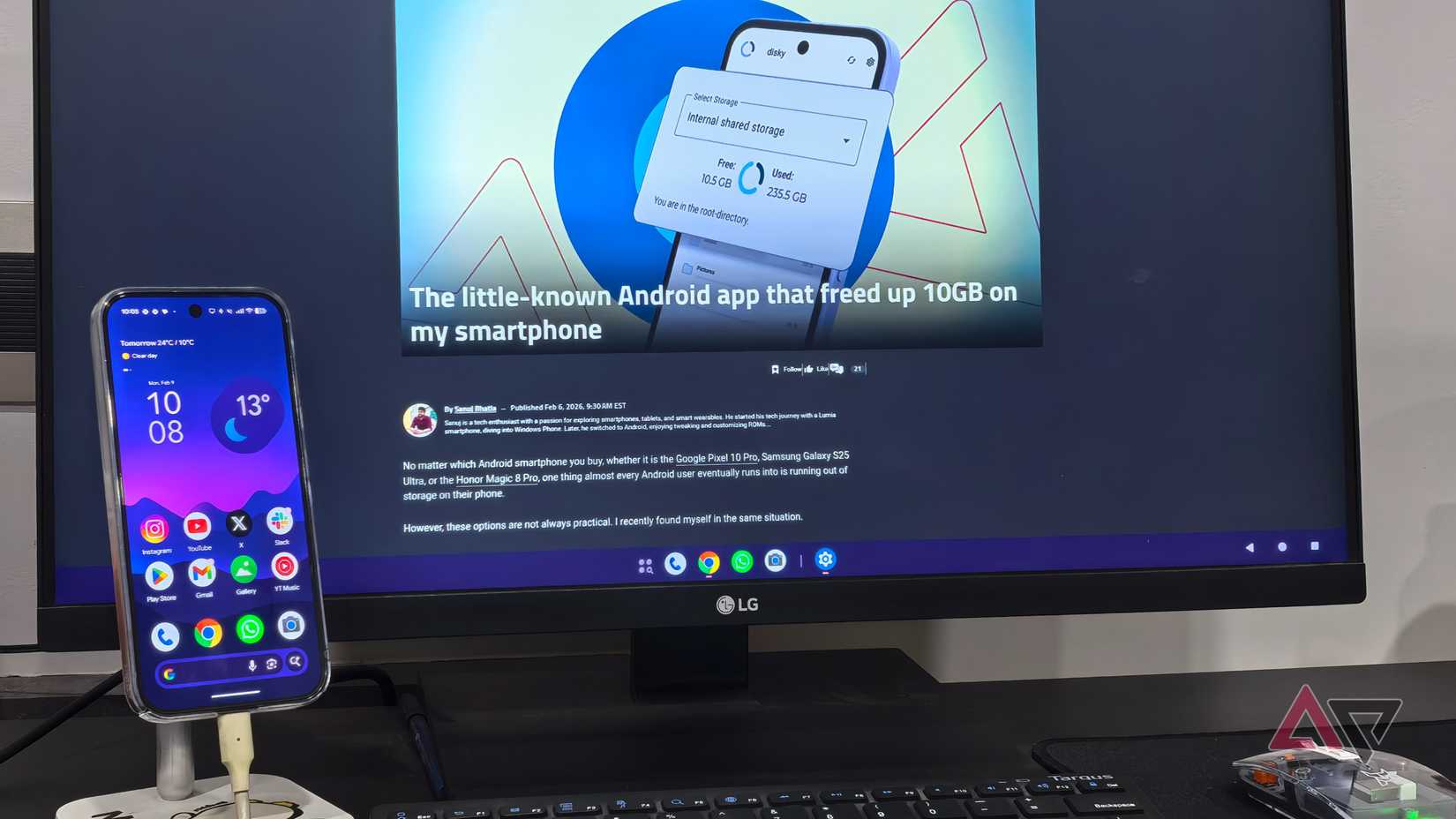 Modo desktop Android mostrando artigo aberto em monitor externo