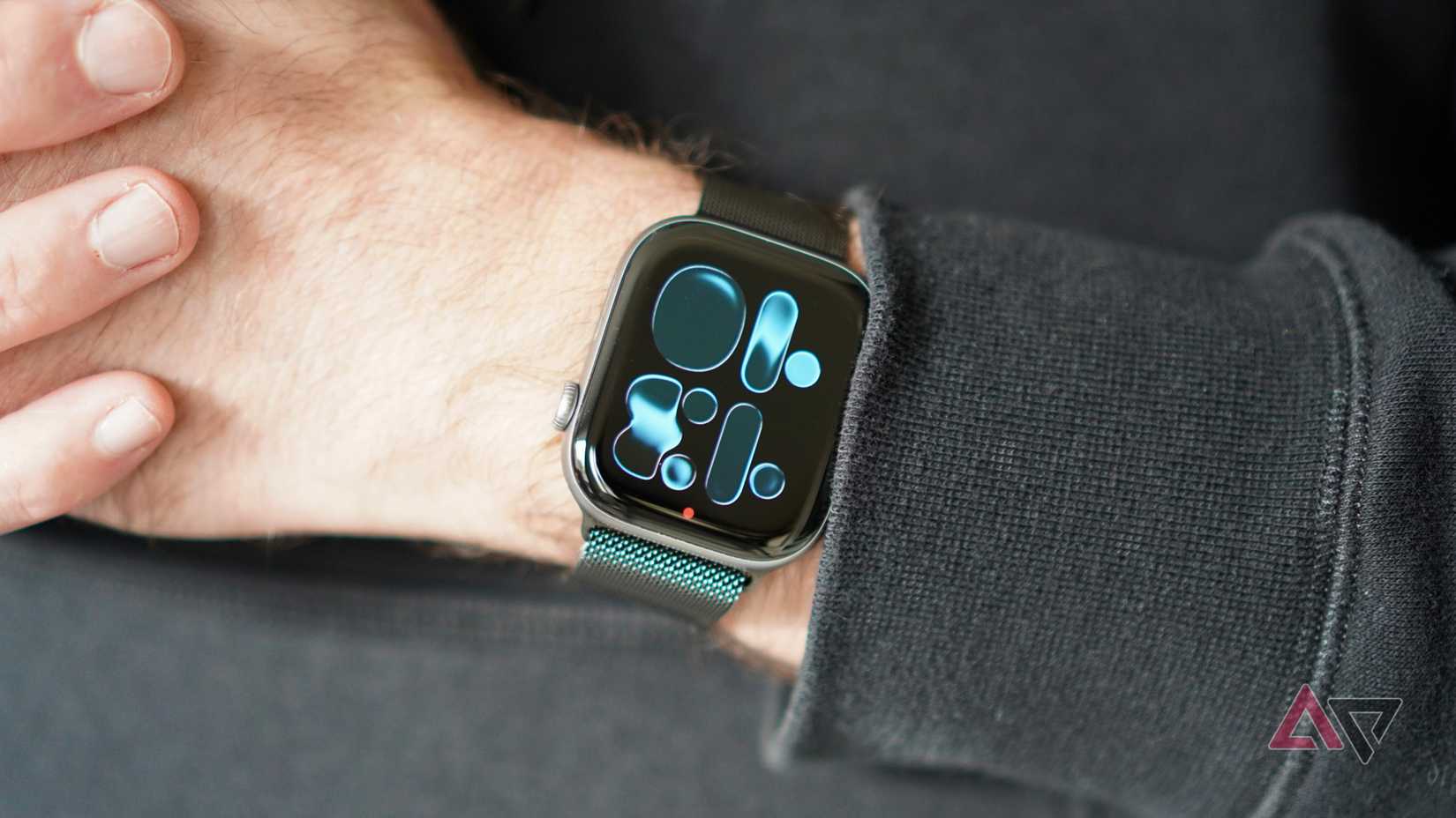 Uma pessoa usando o Apple Watch Series 11