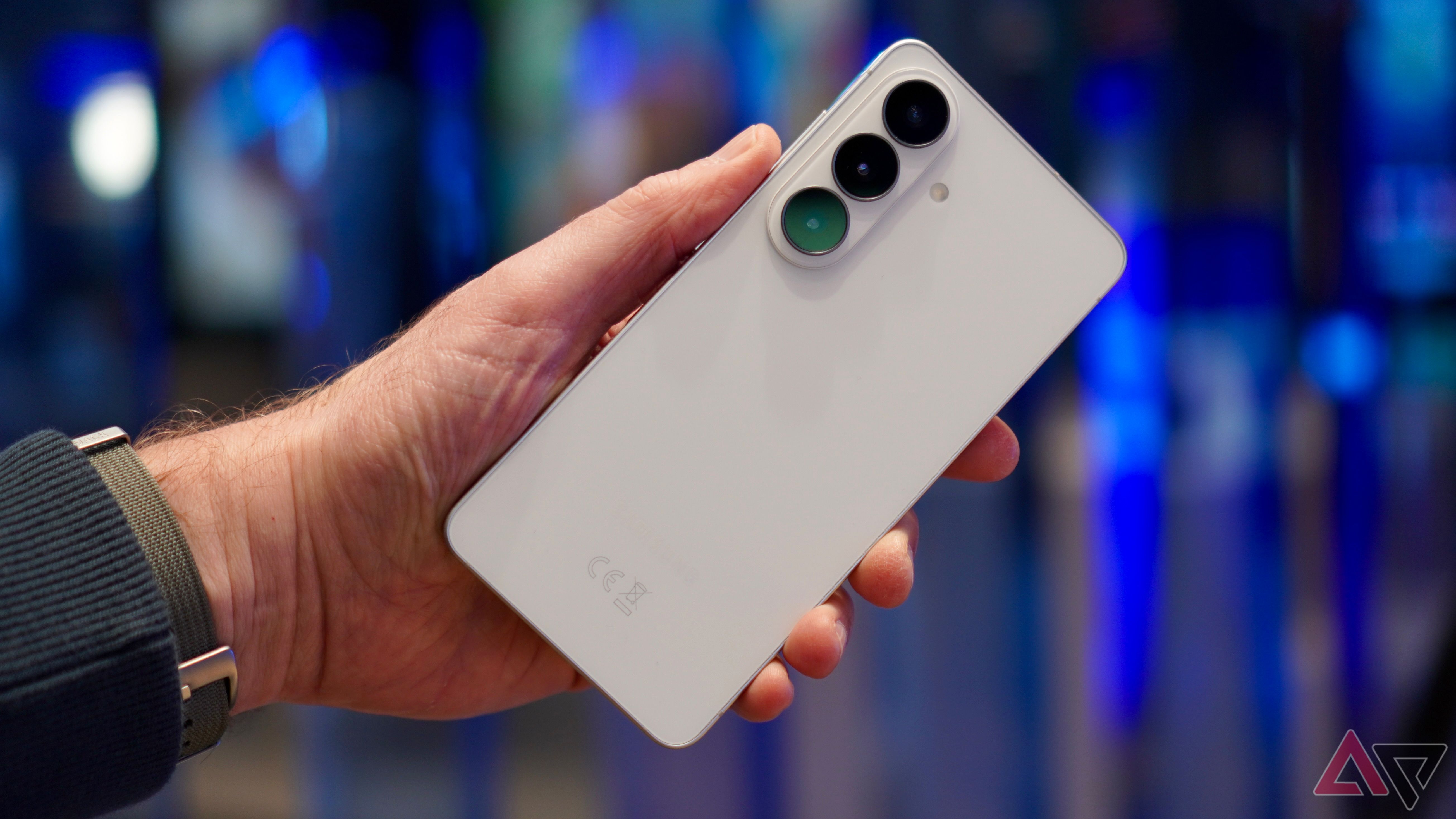 A person holding the Samsung Galaxy S26